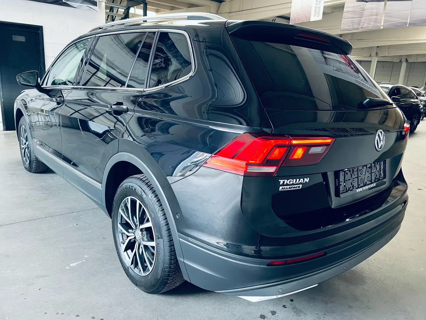 Volkswagen Tiguan Allspace 1.5 TSI Comfortline DSG+7PL+NAVI+CAMERA+GARANTIE Noir - 2