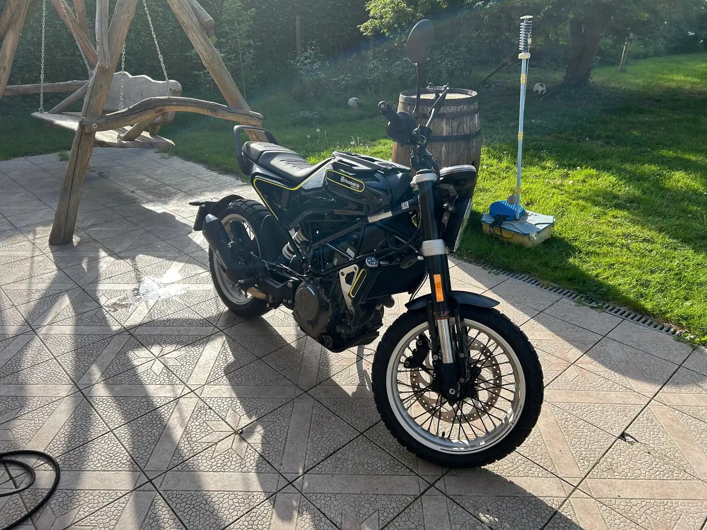 Husqvarna Svartpilen 401 Noir - 2