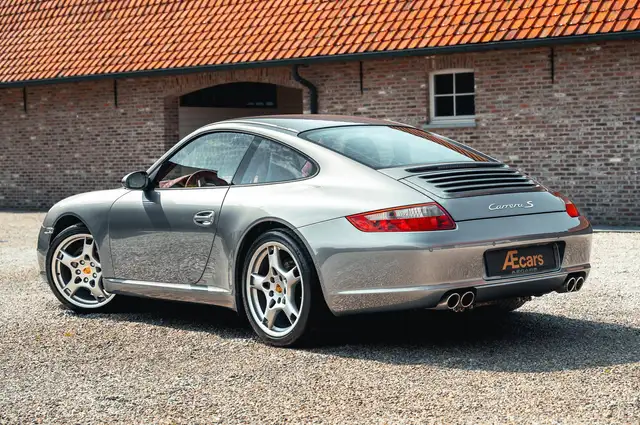 2005 Porsche 911 in Silver for sale