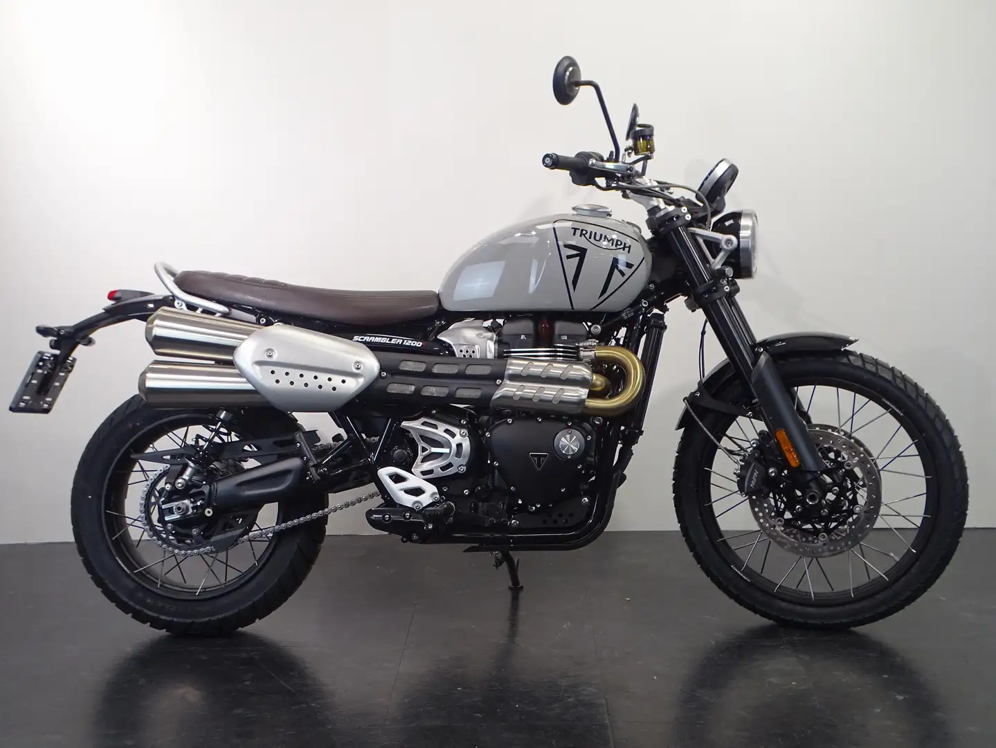 Triumph Scrambler 1200 X Šedá - 1