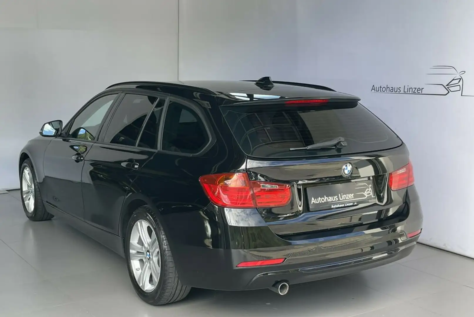 BMW 320 d xDrive Ö-Paket Aut. *Bi-Xenon*Sportsitze*PDC* Schwarz - 2