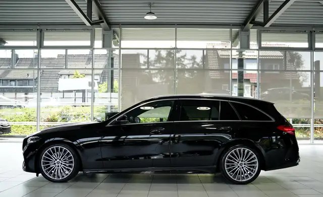 Mercedes-Benz C Class view 11