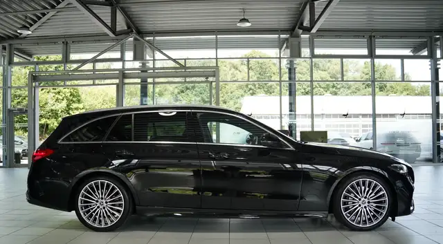 Mercedes-Benz C Class view 7