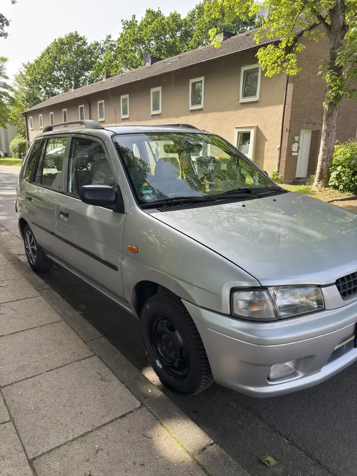 Mazda Demio 1.4, foto 9