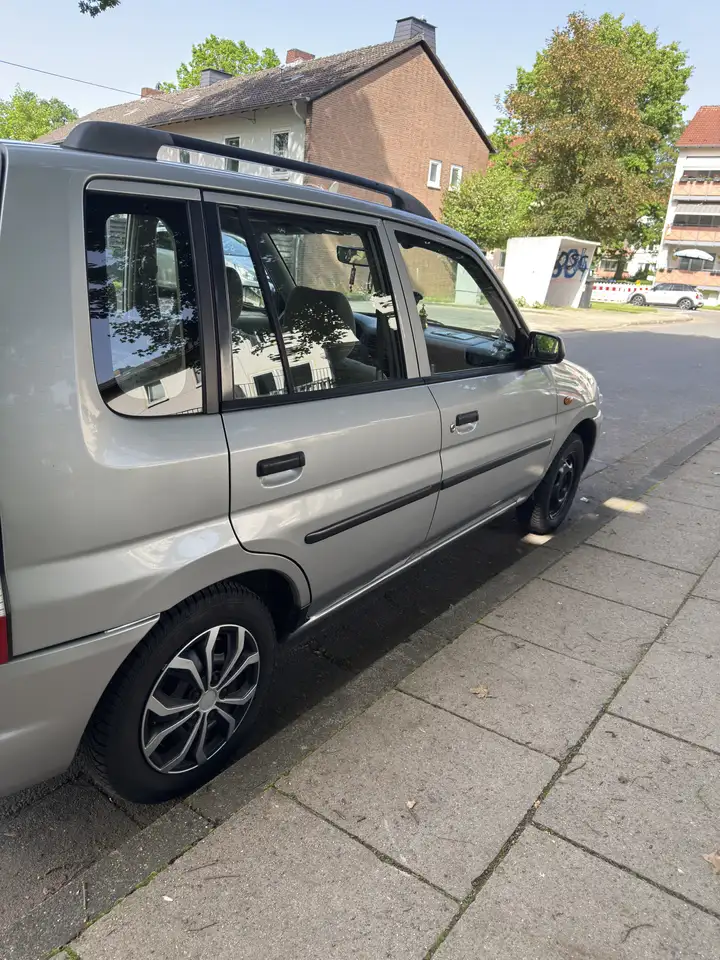 Mazda Demio 1.4, foto 4