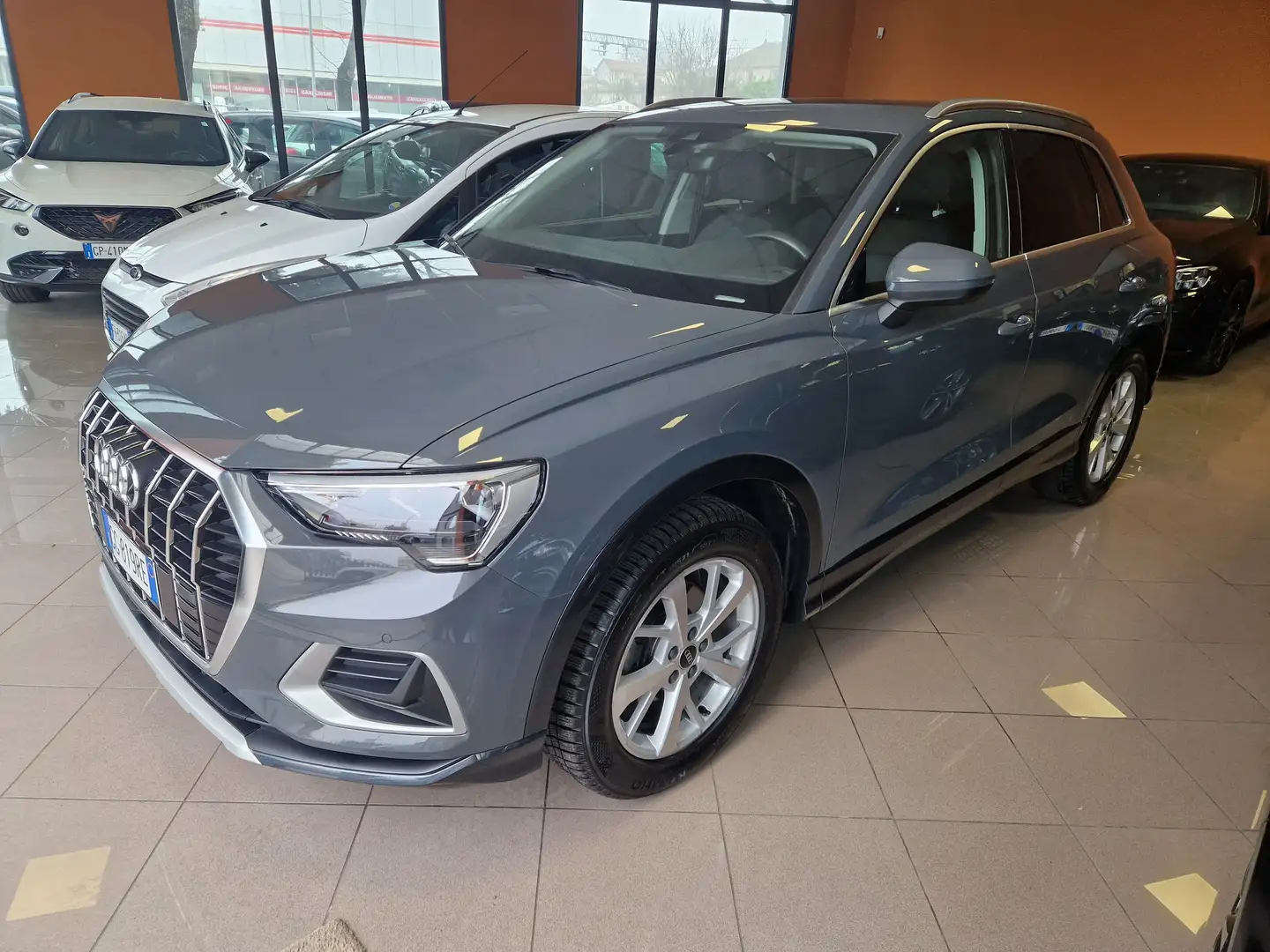 Audi Q3 35 2.0 tdi Business Advanced quattro s-tronic Grigio - 1