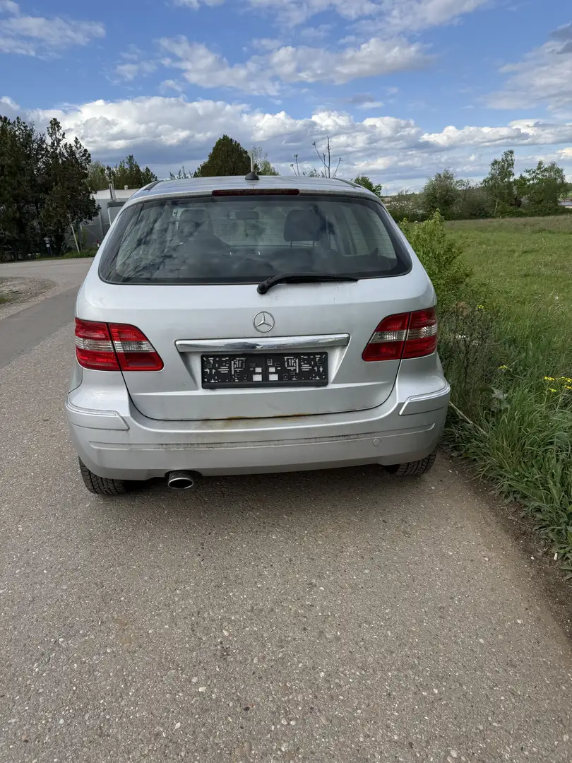 Mercedes-Benz B 200 Diesel - 2