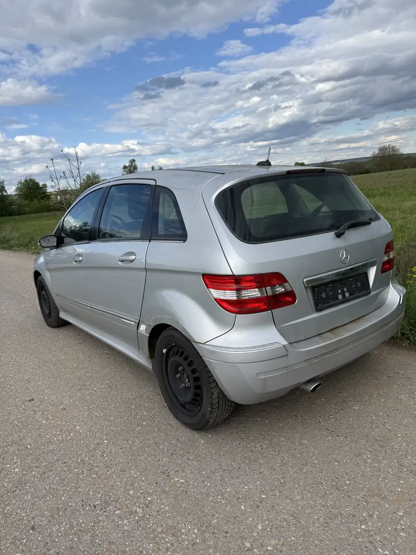 Mercedes-Benz B 200 Diesel - 1
