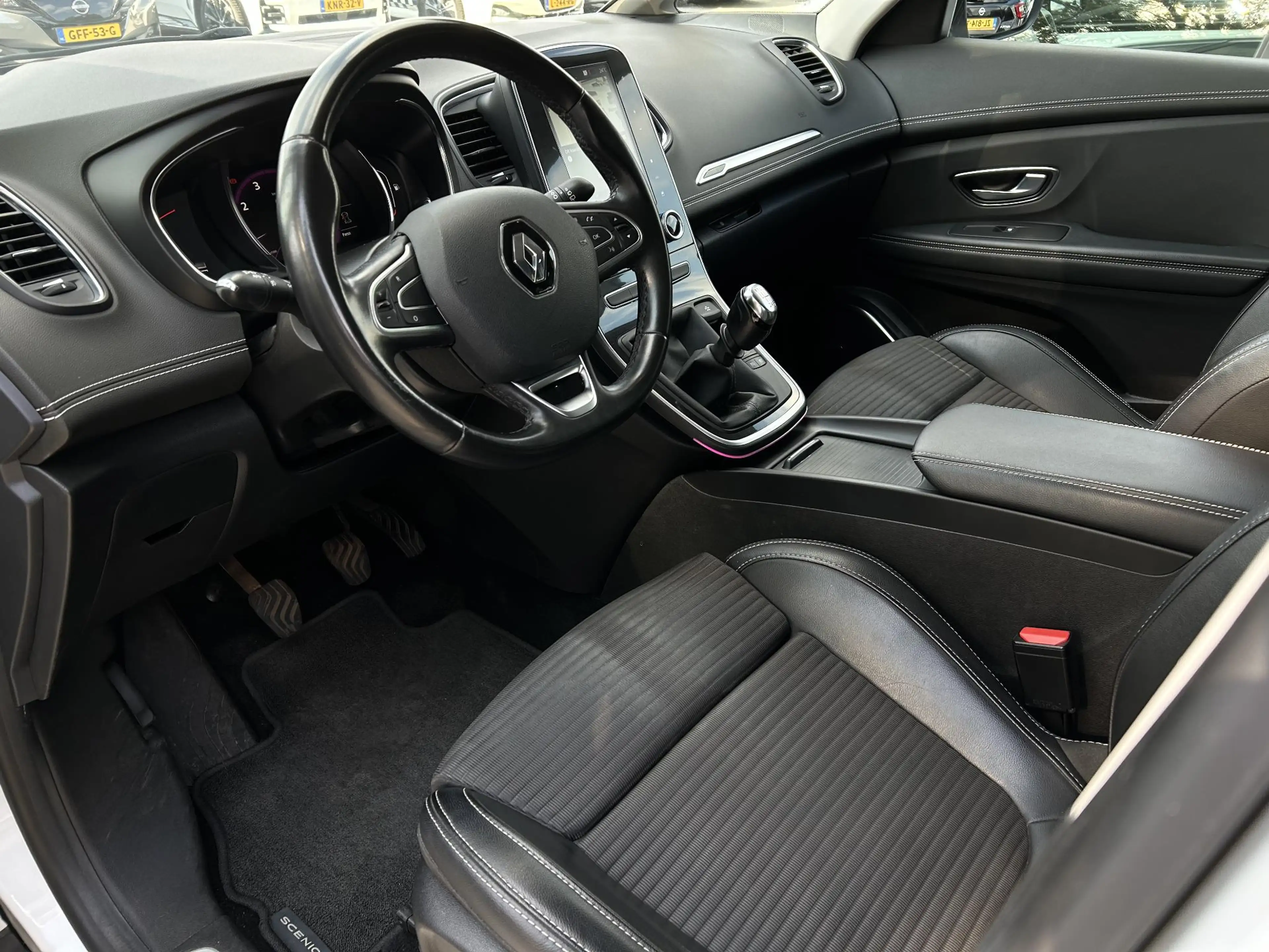 Renault Scenic 1.2 TCe Bose | Panoramadak | Parkeersensoren | BOS — photo 27