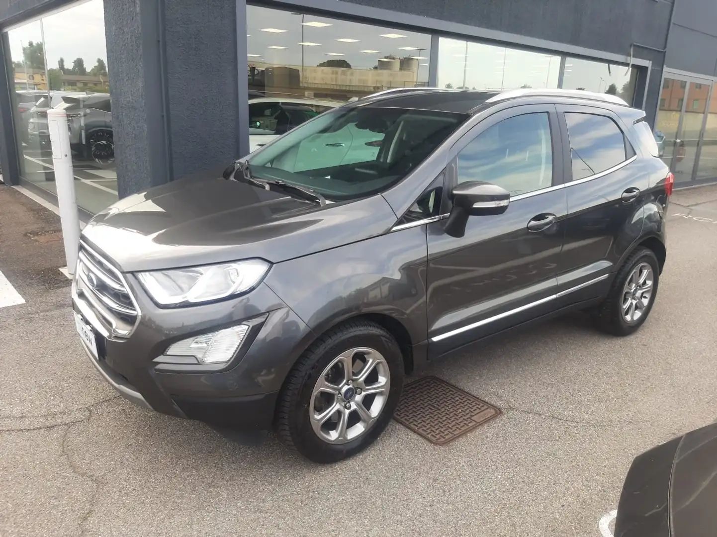 Ford EcoSport 1.5 tdciTitanium Navi/Retrocamera/46.000KM NEOPAT Grijs - 2