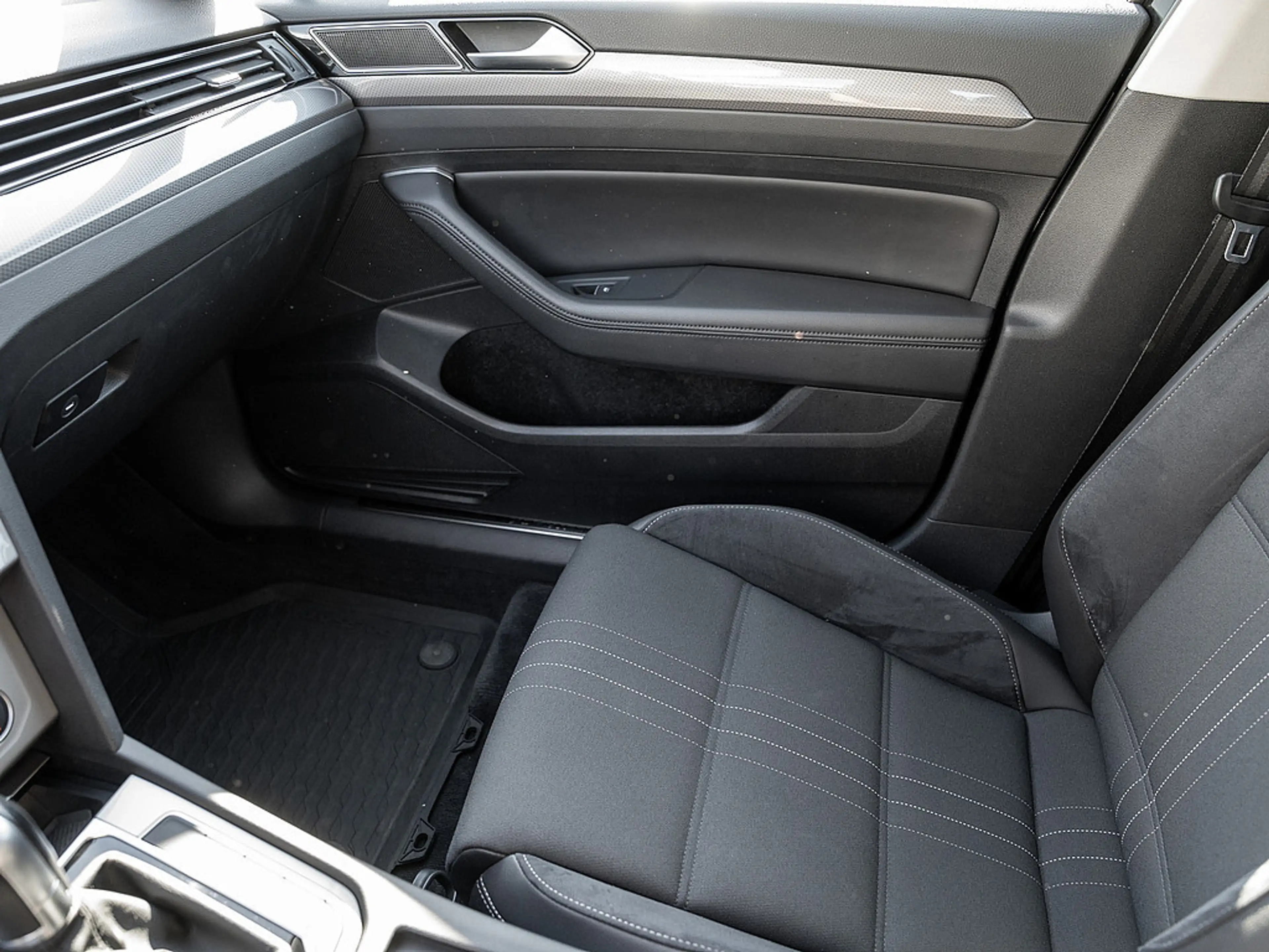 Volkswagen Passat Alltrack 4M 2.0 TDI KAM LED SHZ PDC — photo 11
