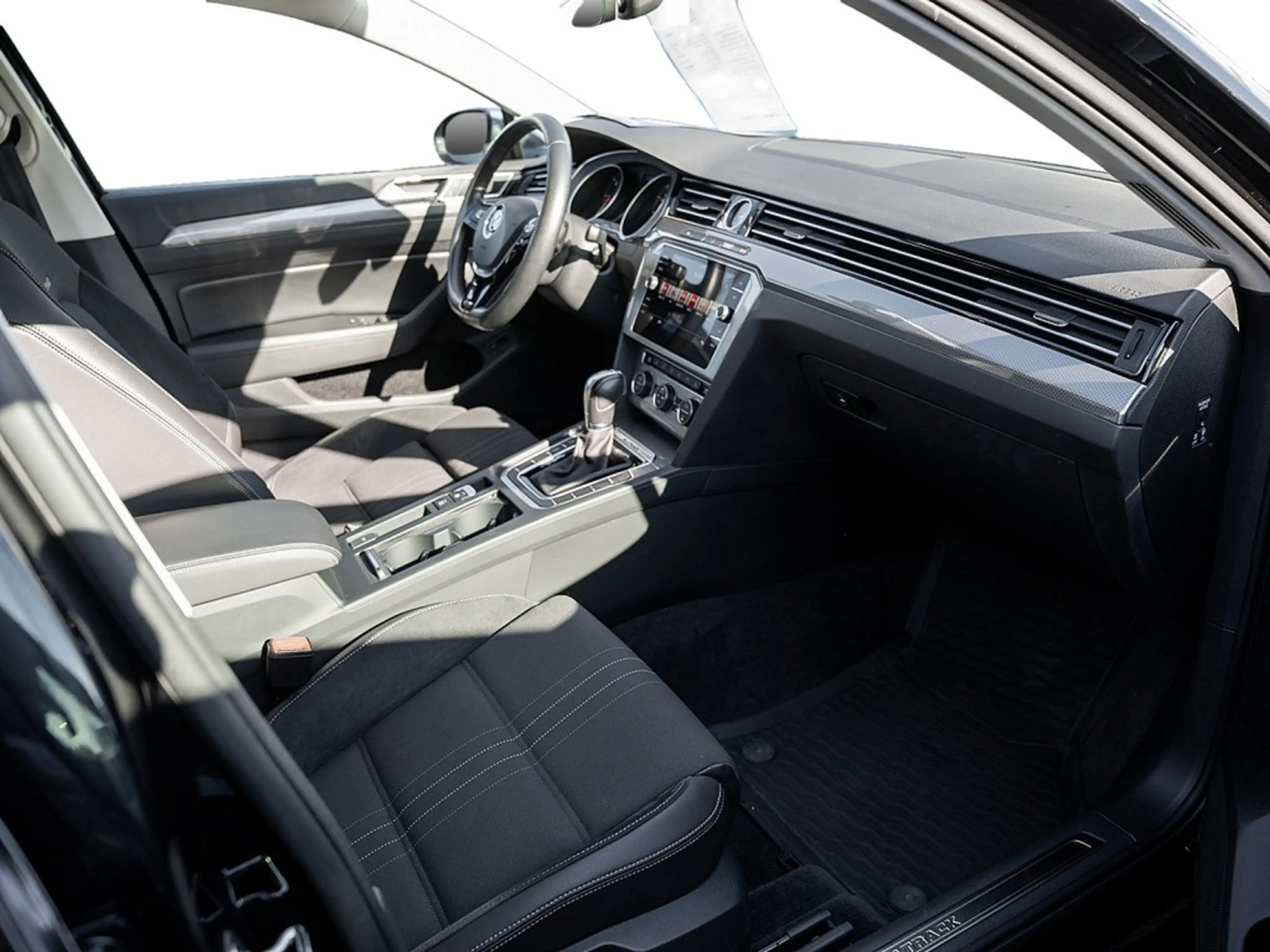 Volkswagen Passat Alltrack 4M 2.0 TDI KAM LED SHZ PDC — photo 3