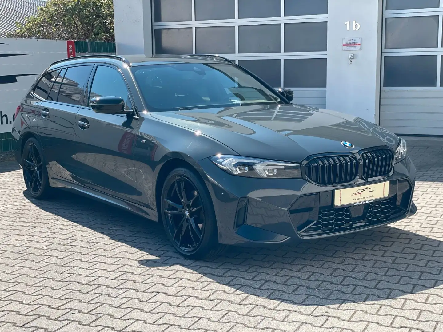 BMW 320 d xDrive Tour.|M-Sport|19 "ALU|Stop&Go|Kamera Gris - 2