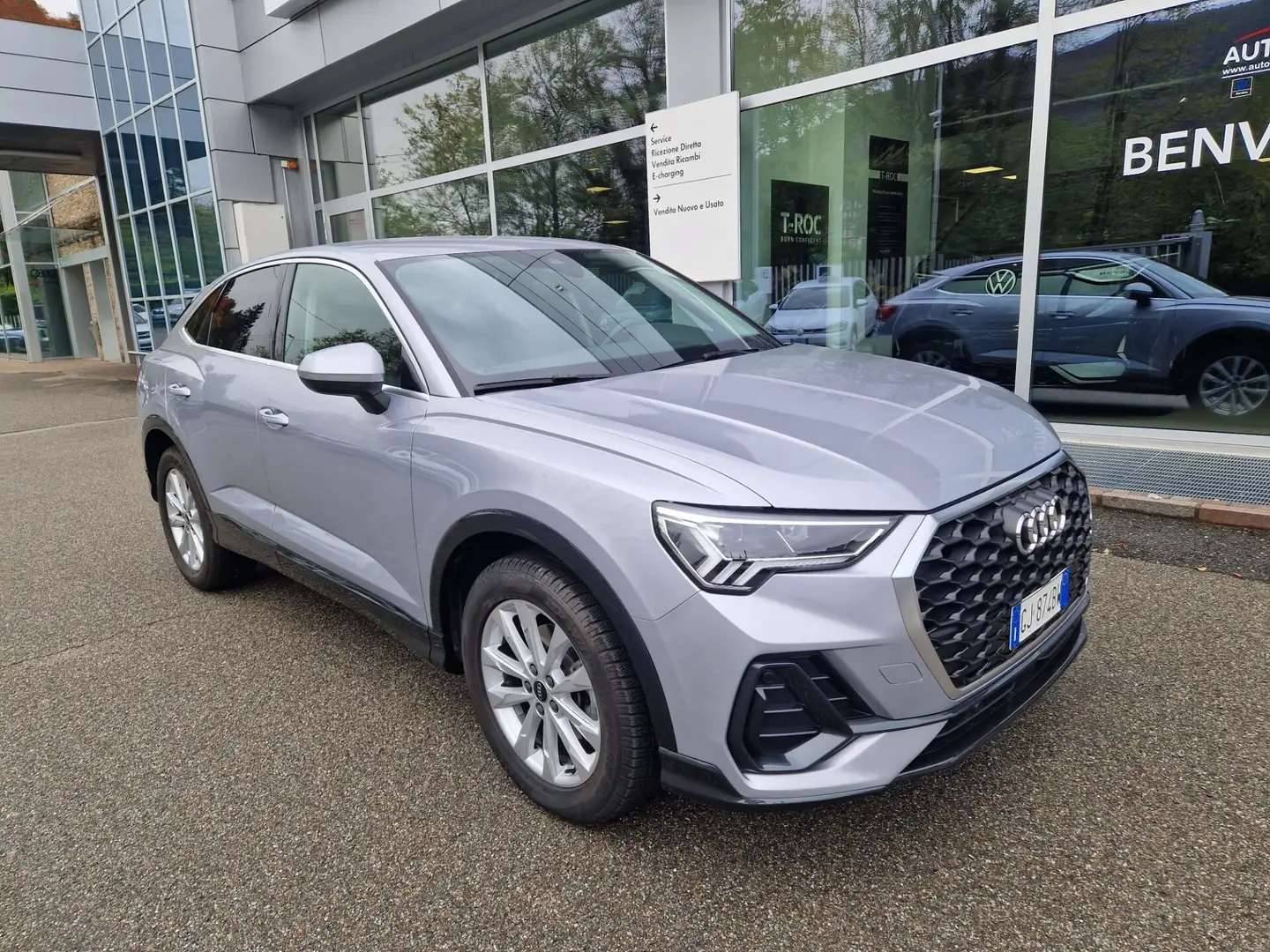 Audi Q3 Q3 35 TFSI S tronic S line edition Silber - 1