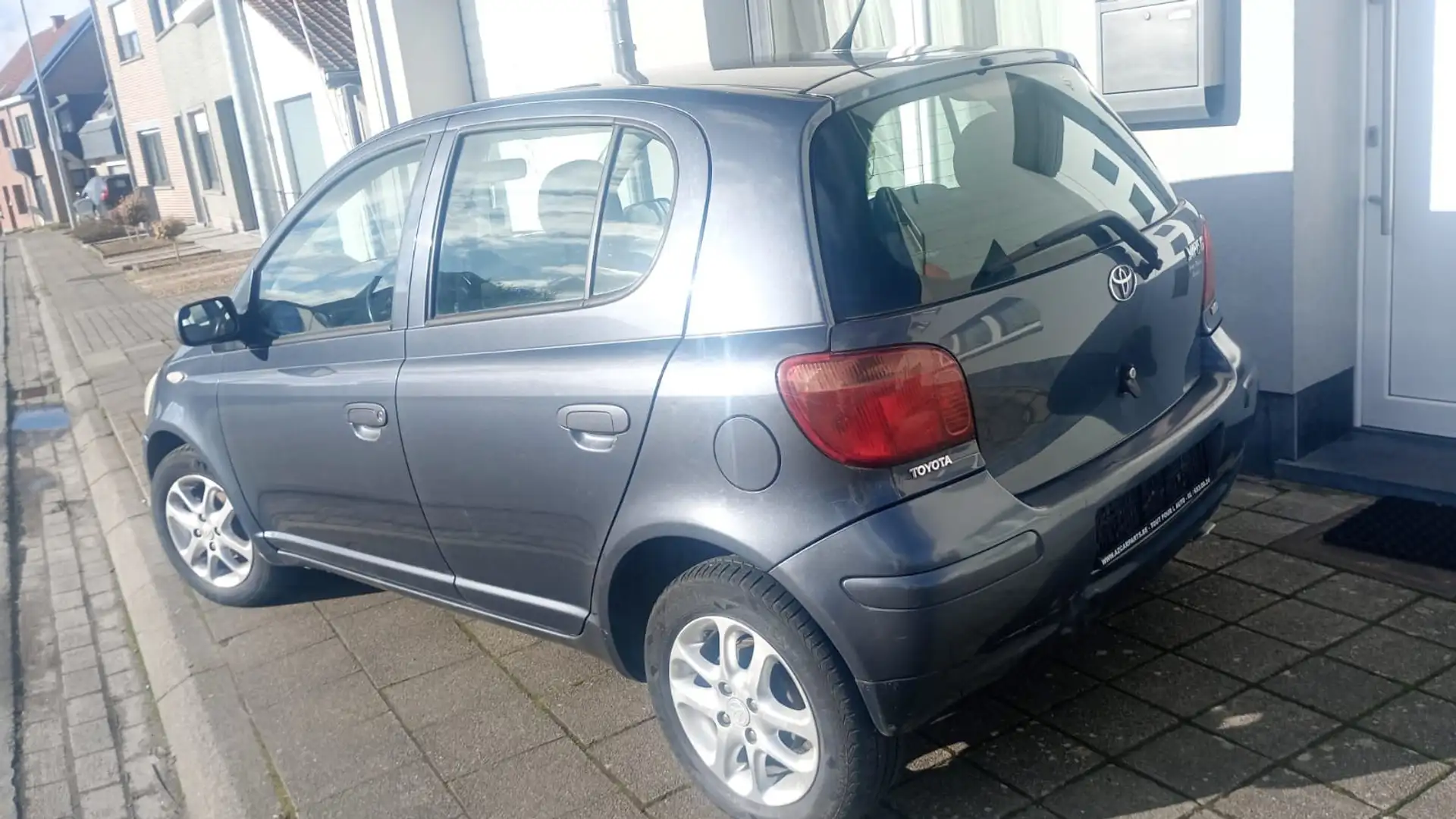 Toyota Yaris 85 VVT-i Bleue - 2