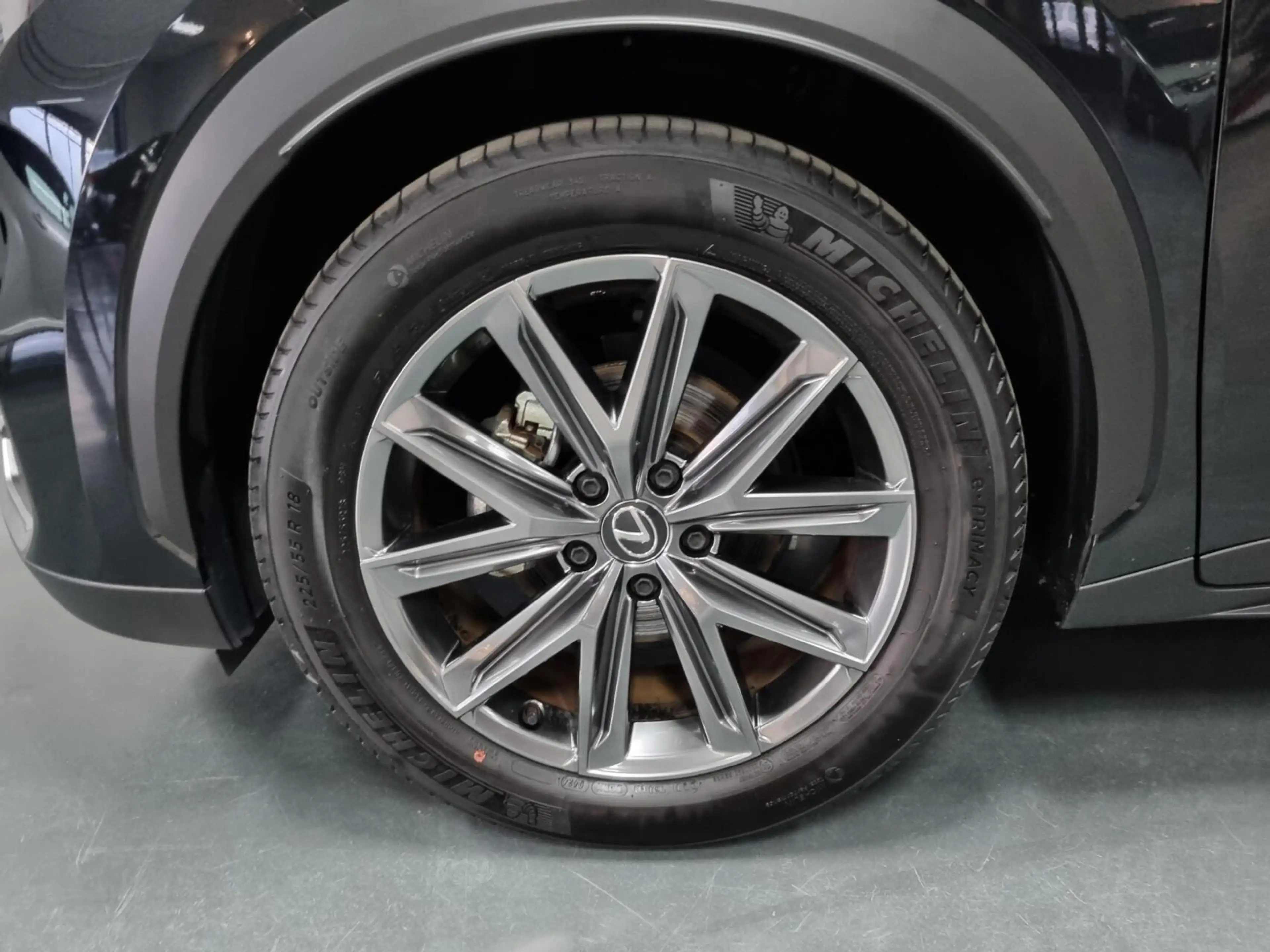Lexus LBX 1.5 Elegant / Leder / PDC / BSM — photo 8