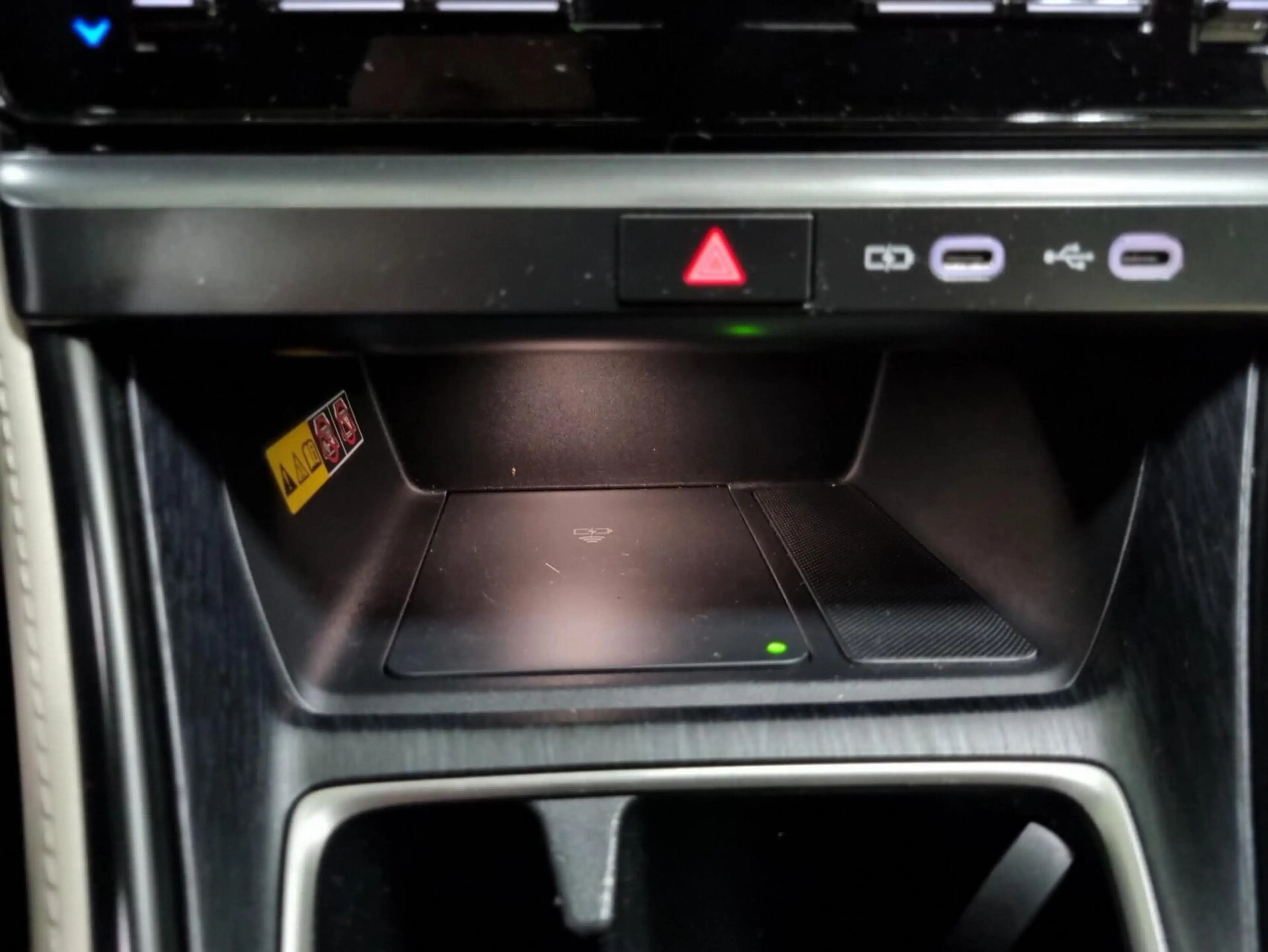 Lexus LBX 1.5 Elegant / Leder / PDC / BSM — photo 30