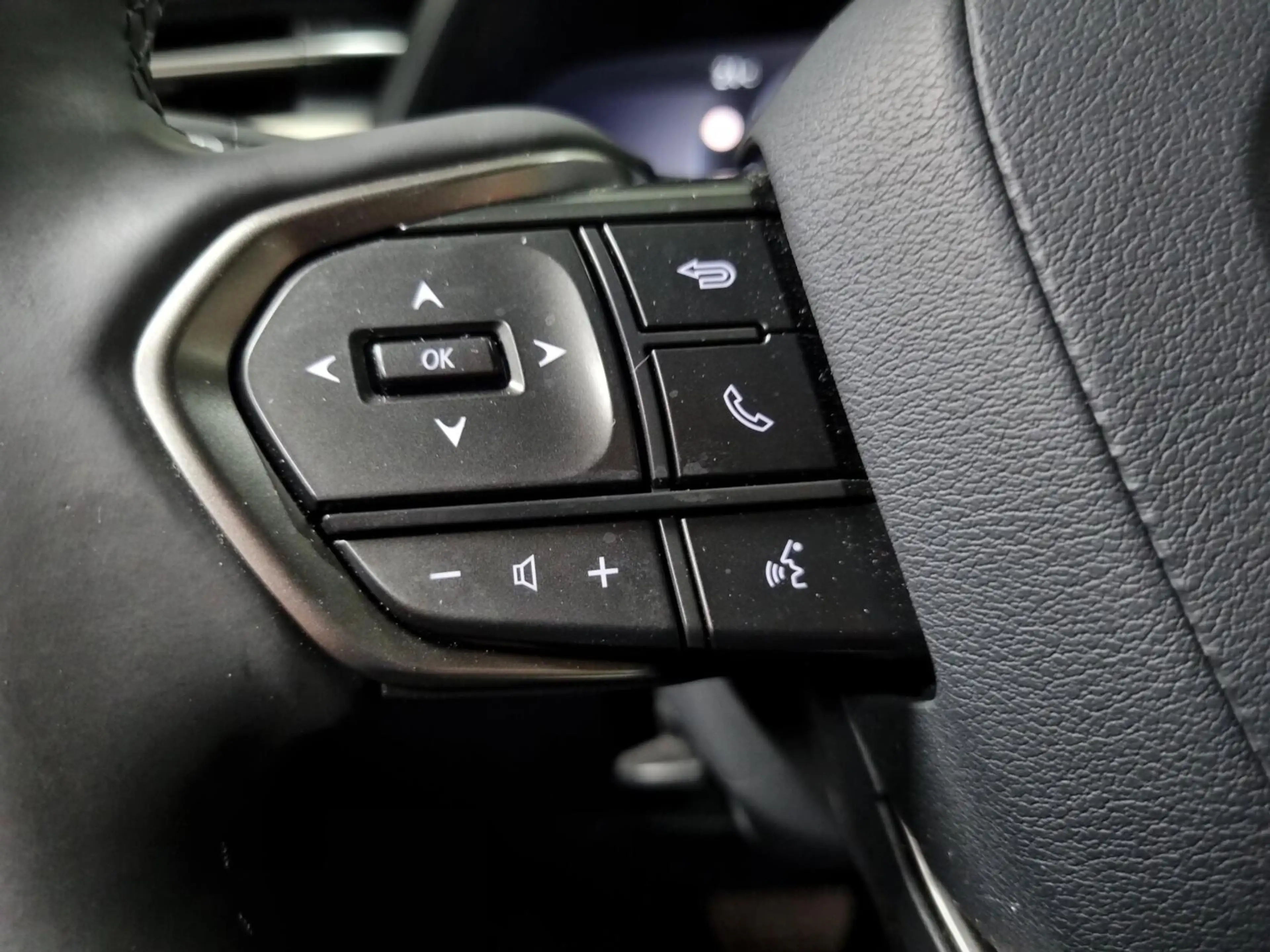 Lexus LBX 1.5 Elegant / Leder / PDC / BSM — photo 22