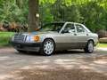 Mercedes-Benz 190 E 2.6 KAT °H Zulassung°Top Gepflegt° Beige - thumbnail 2