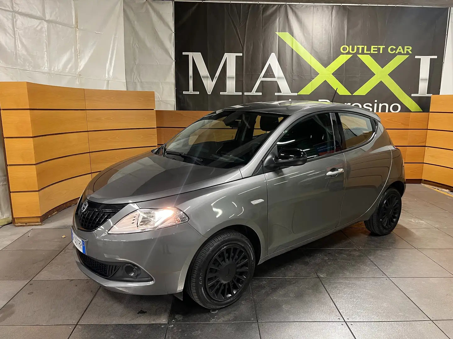 Lancia Ypsilon Ypsilon 1.0 firefly hybrid Silver s Grigio - 1