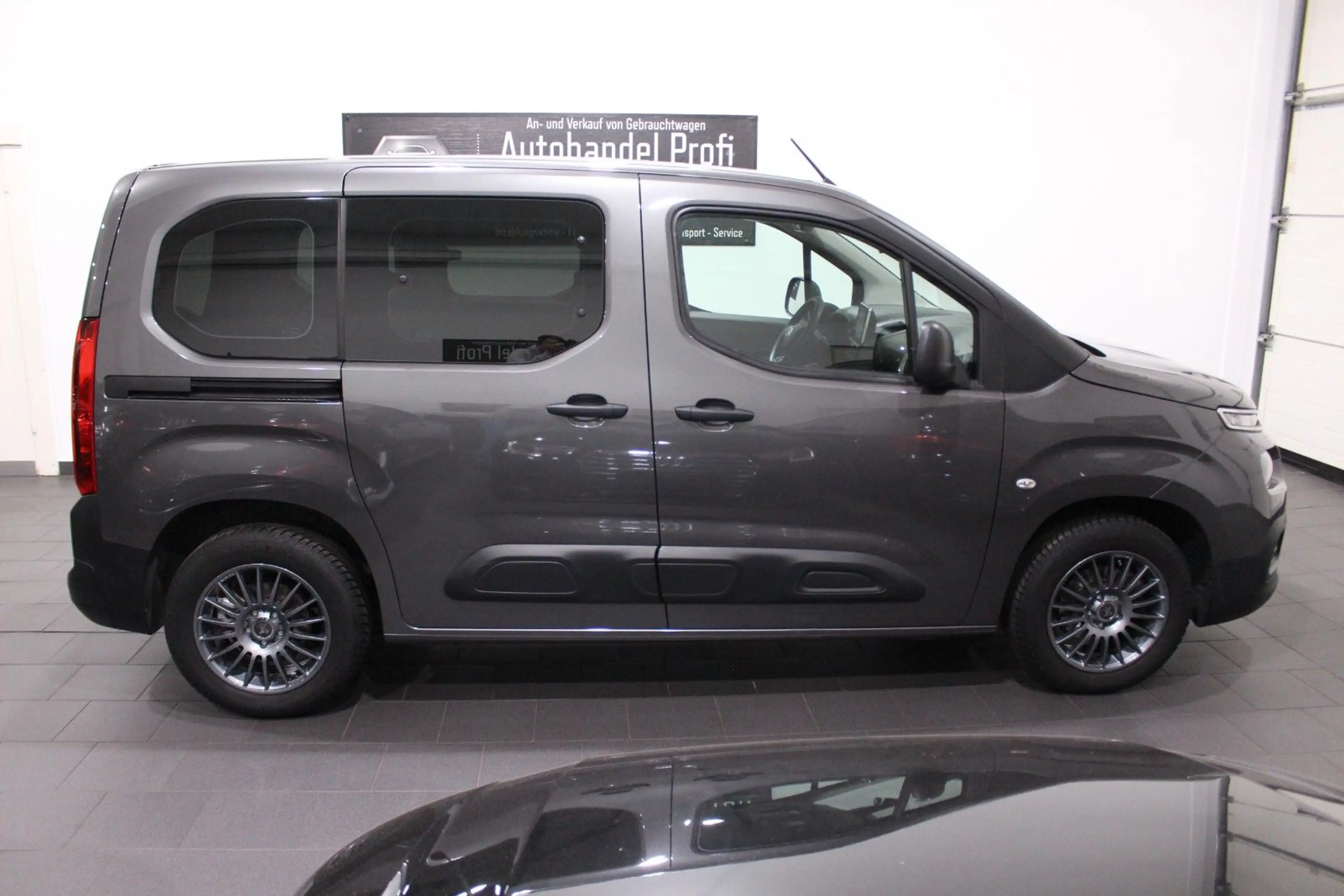 Citroen Berlingo Live M PACK NAVI SPUR ALU AHK TOP SH 2H — photo 12