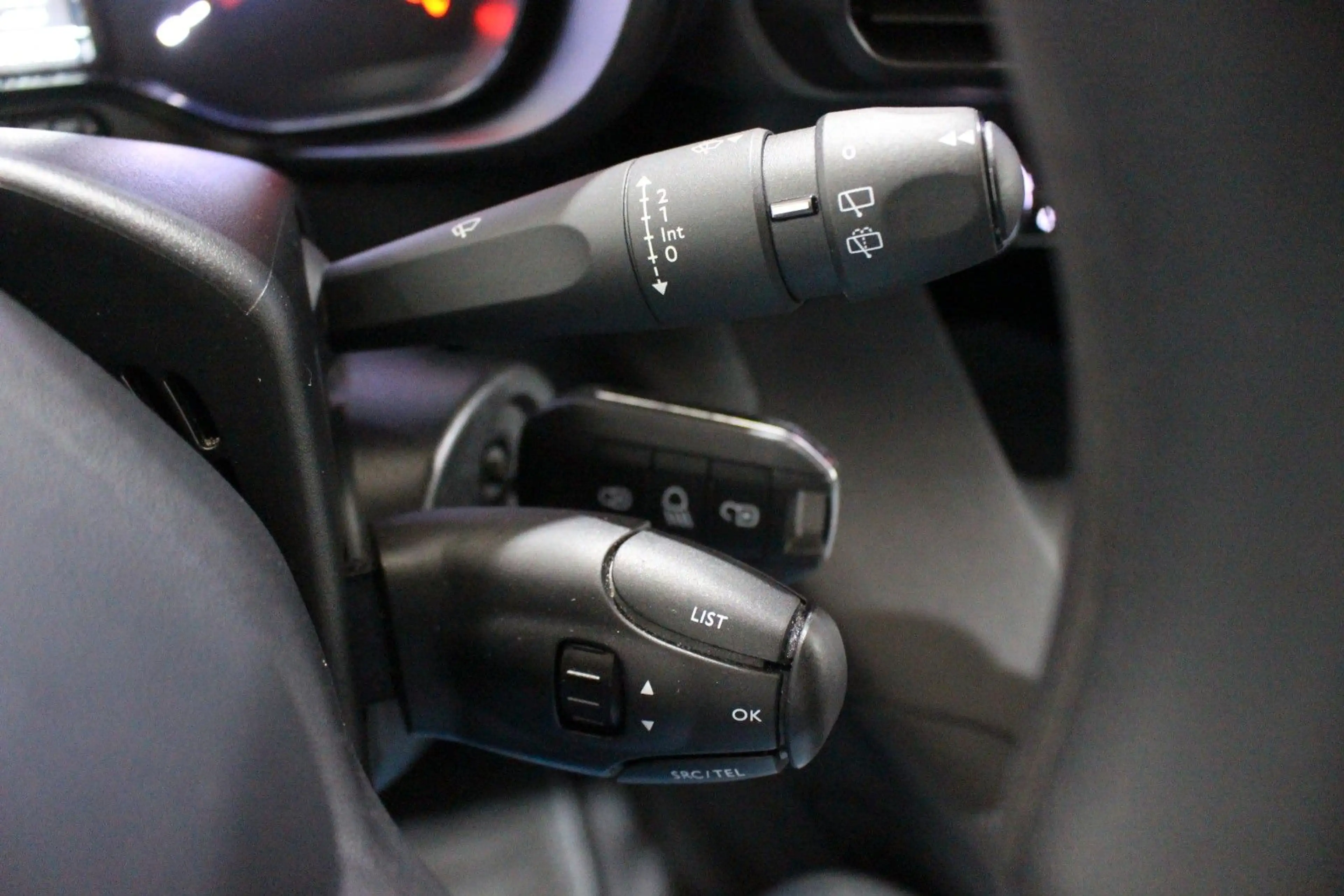 Citroen Berlingo Live M PACK NAVI SPUR ALU AHK TOP SH 2H — photo 23