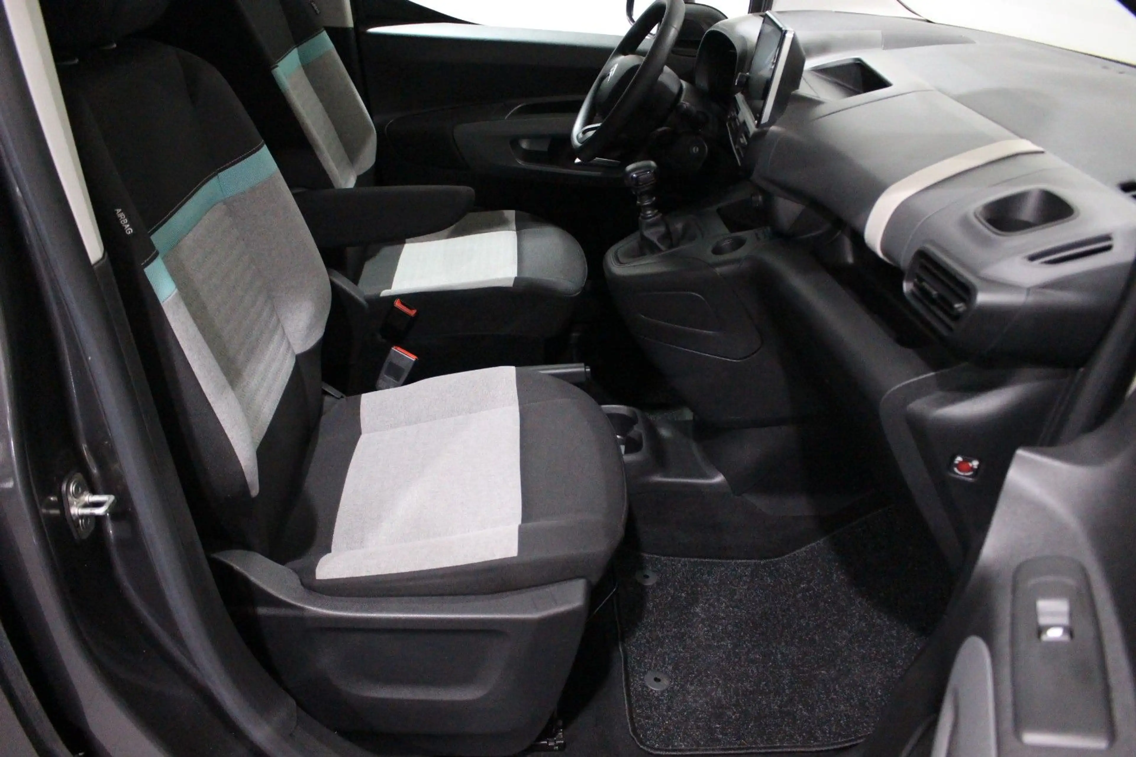 Citroen Berlingo Live M PACK NAVI SPUR ALU AHK TOP SH 2H — photo 36