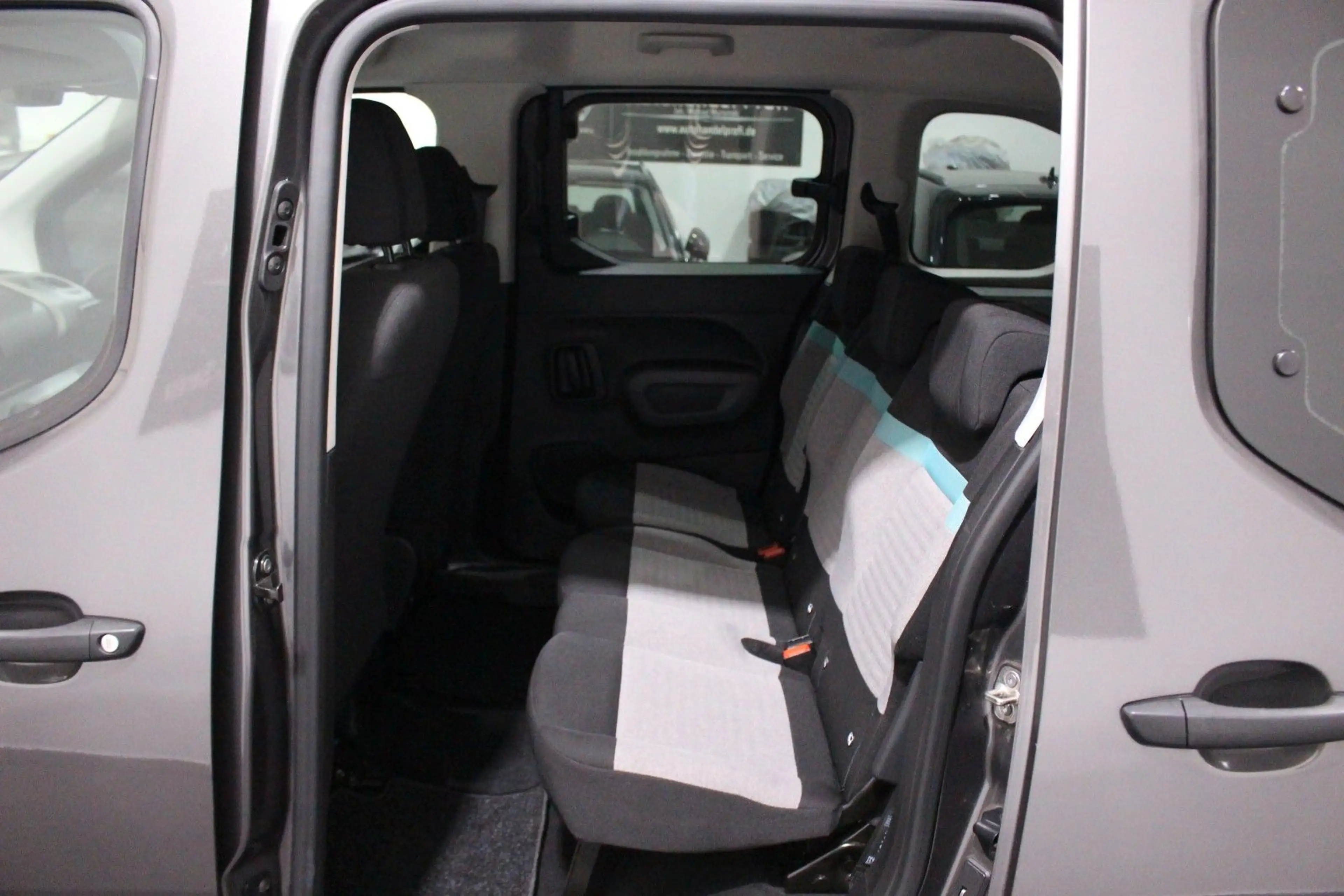 Citroen Berlingo Live M PACK NAVI SPUR ALU AHK TOP SH 2H — photo 40