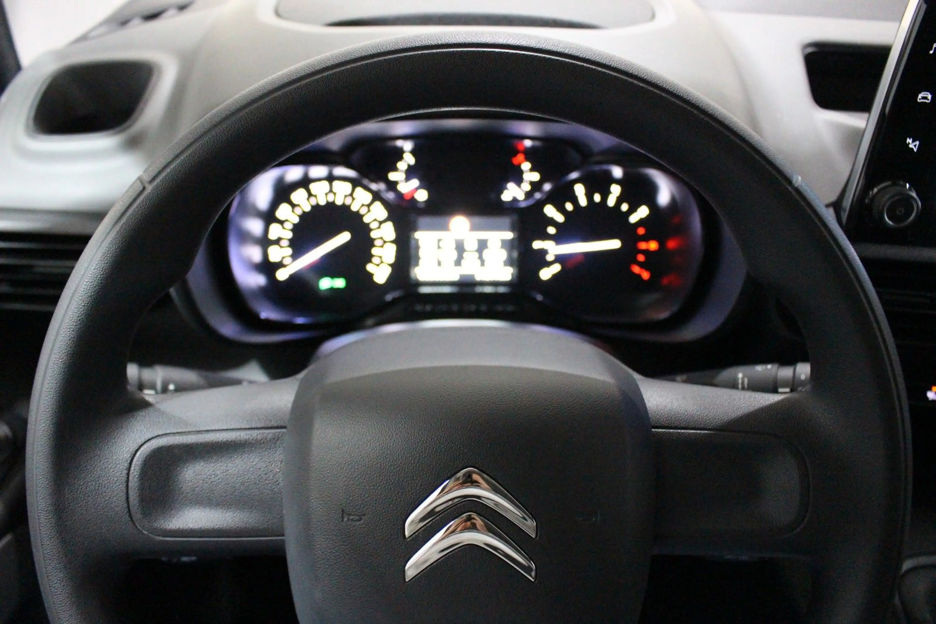 Citroen Berlingo Live M PACK NAVI SPUR ALU AHK TOP SH 2H — photo 21
