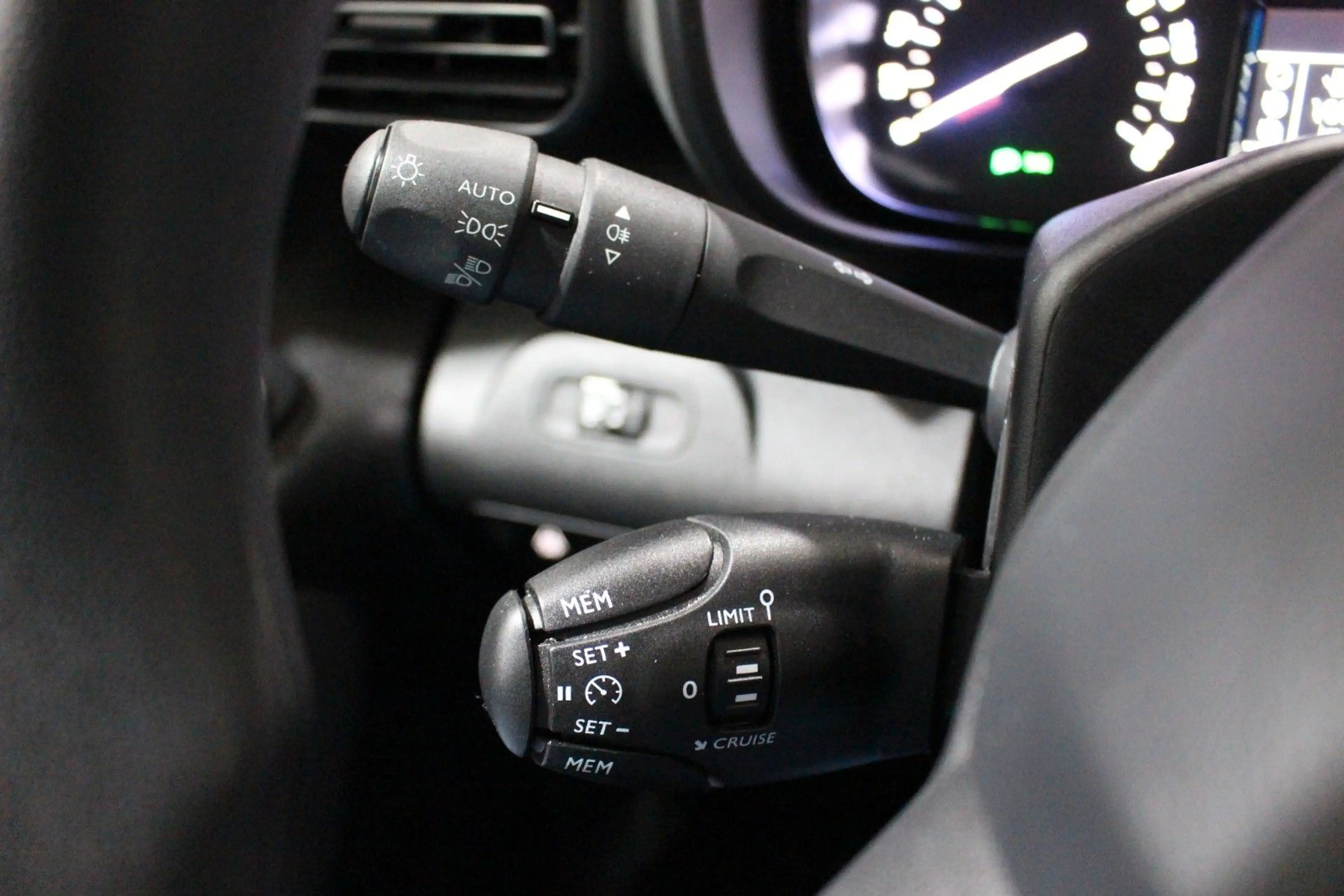 Citroen Berlingo Live M PACK NAVI SPUR ALU AHK TOP SH 2H — photo 22