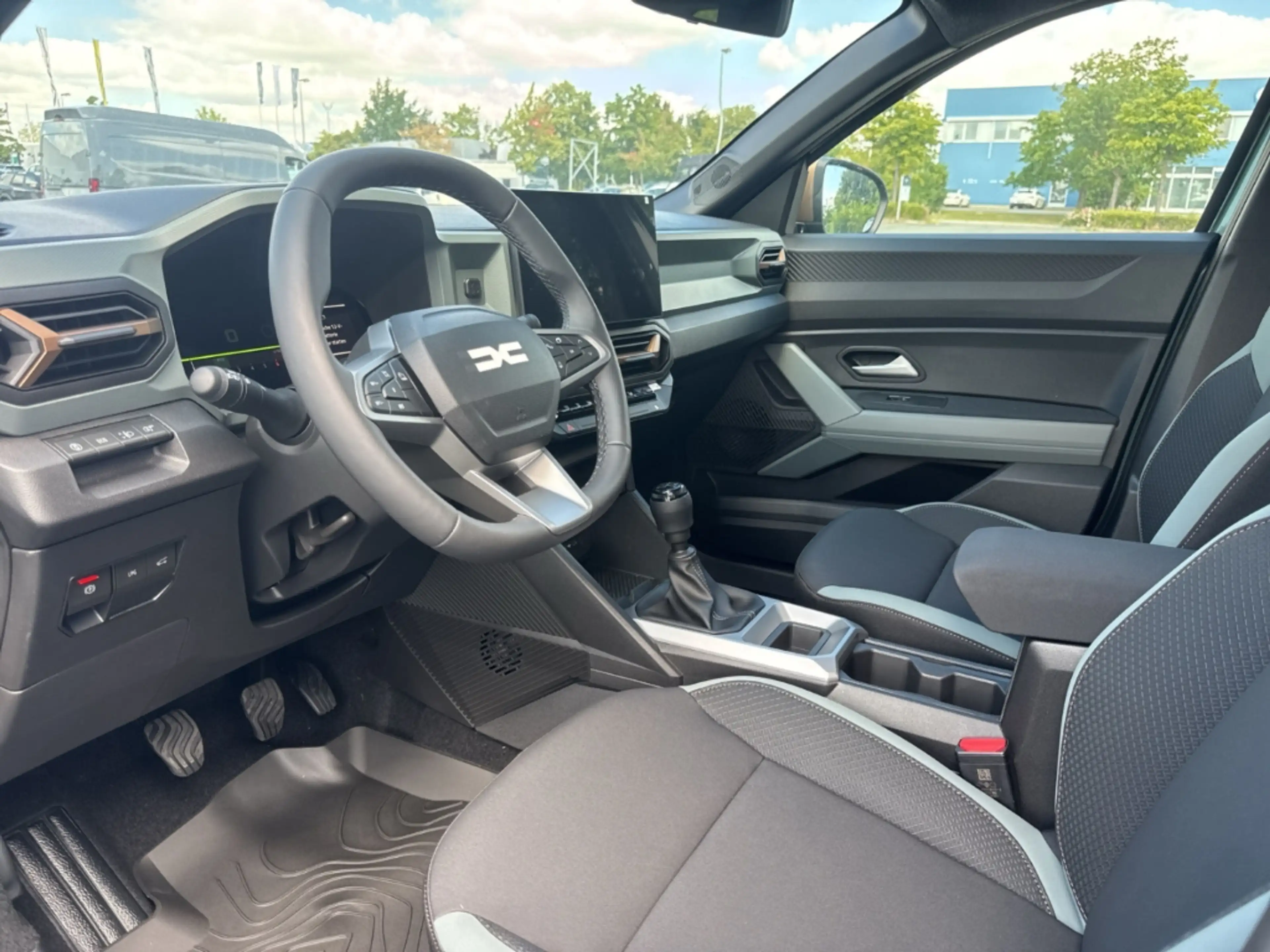 Dacia Bigster EXTREME ECO-G 140 Extreme NAV+PDC+KAMERA+SHZ+DAB — photo 10