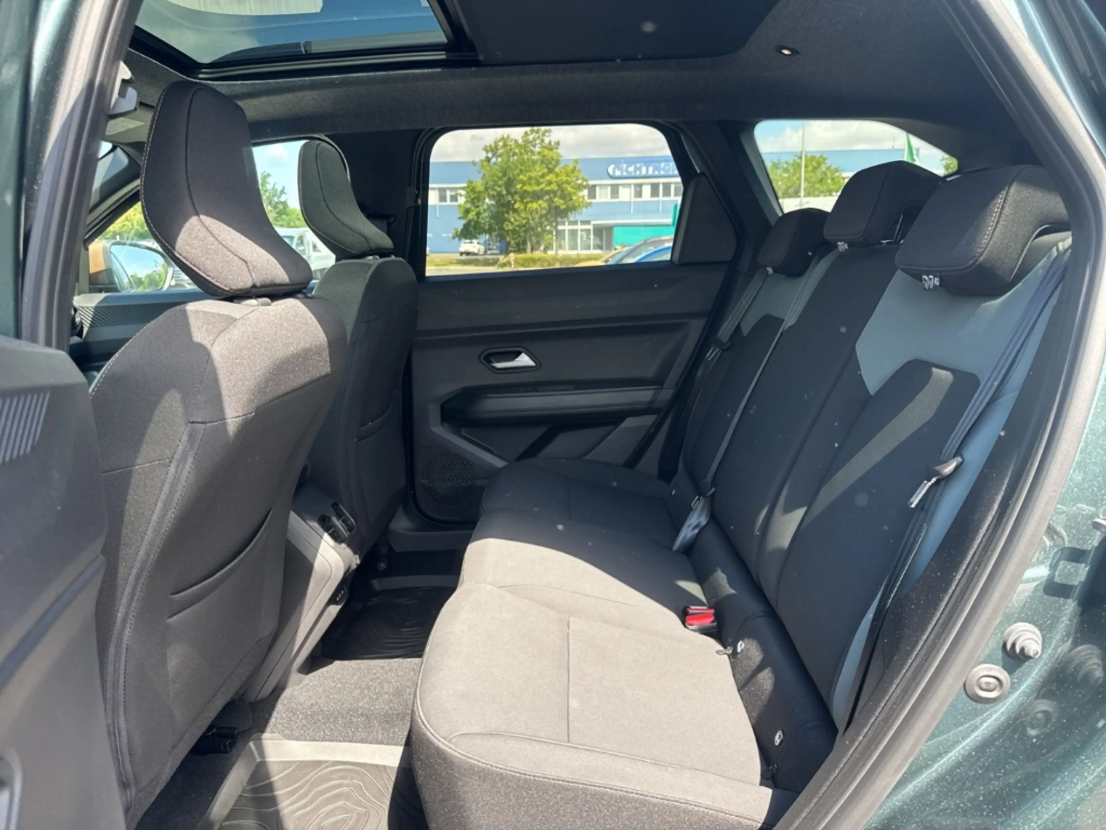 Dacia Bigster EXTREME ECO-G 140 Extreme NAV+PDC+KAMERA+SHZ+DAB — photo 11