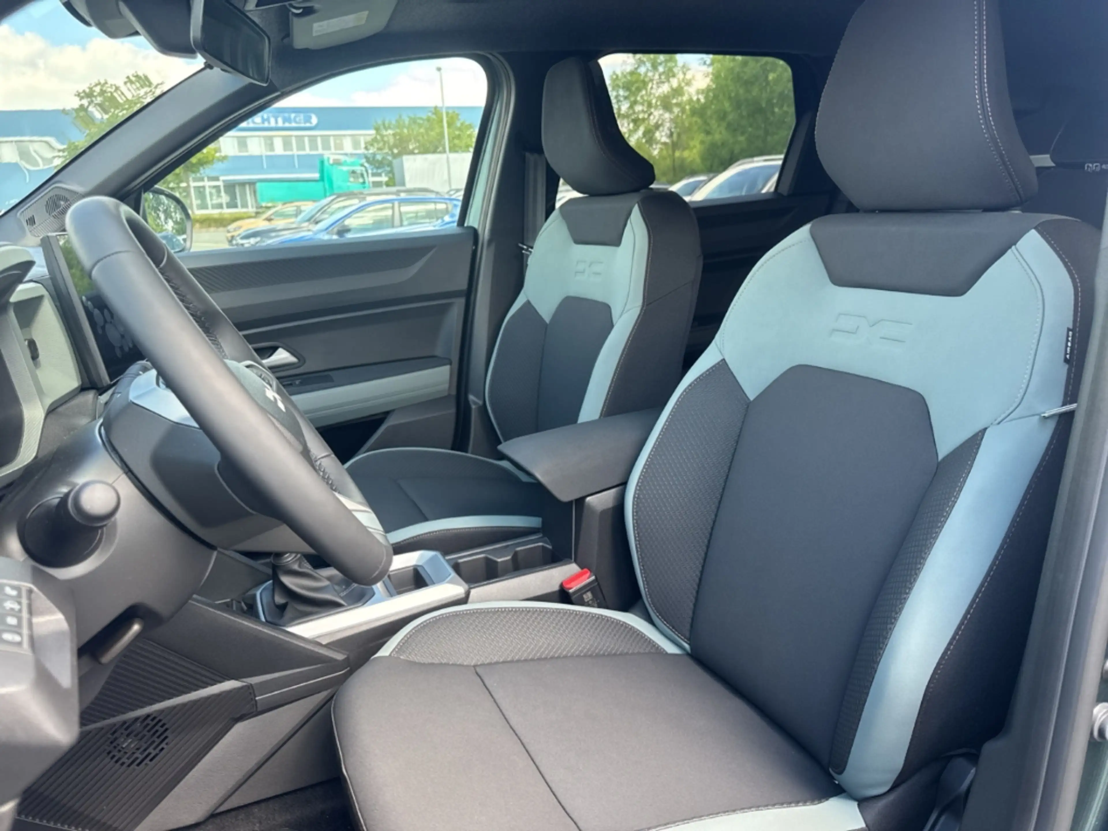 Dacia Bigster EXTREME ECO-G 140 Extreme NAV+PDC+KAMERA+SHZ+DAB — photo 9