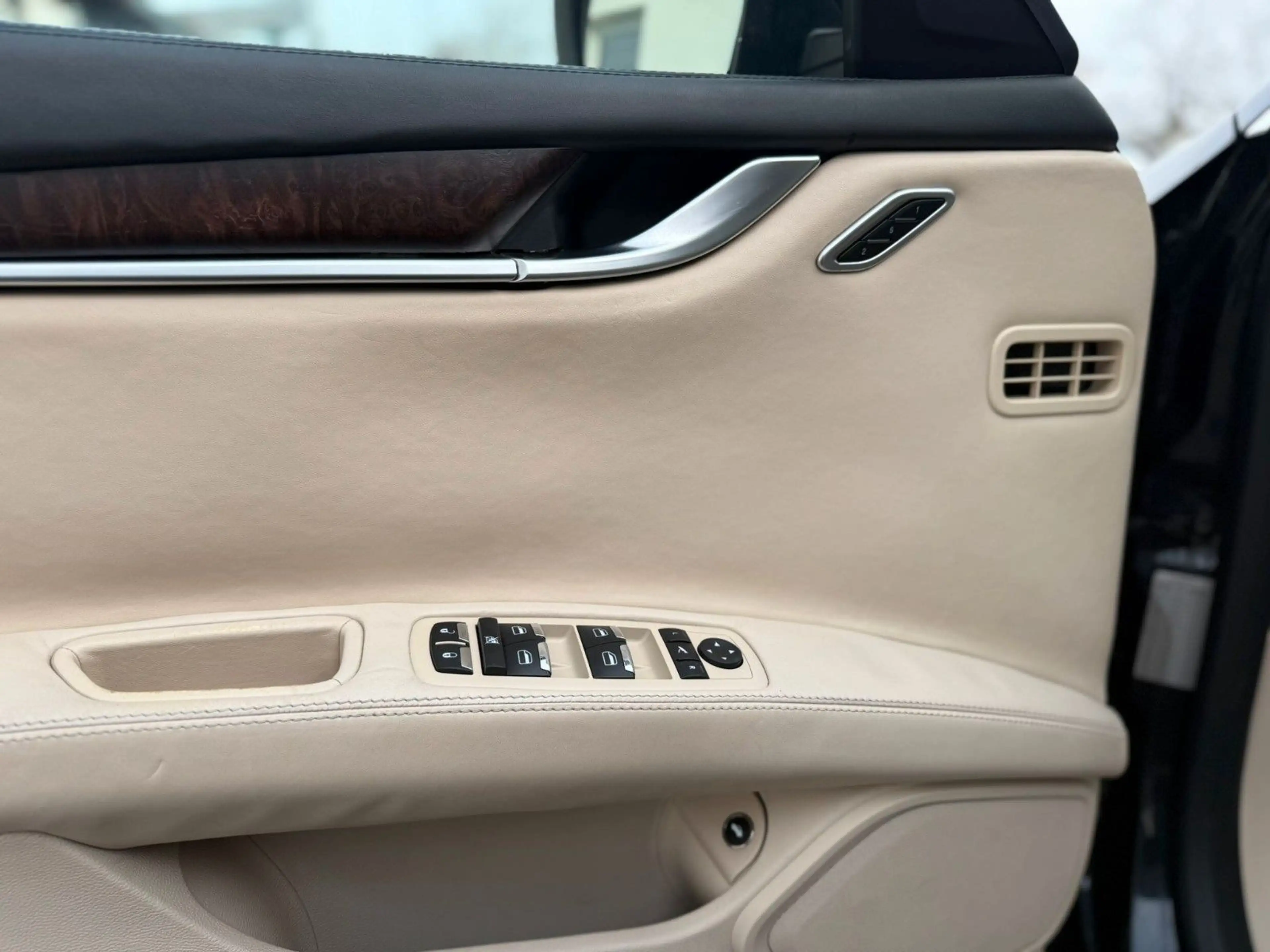 Maserati Ghibli 3,0 Diesel V6*Glasdach*20 "Kamera" — photo 14