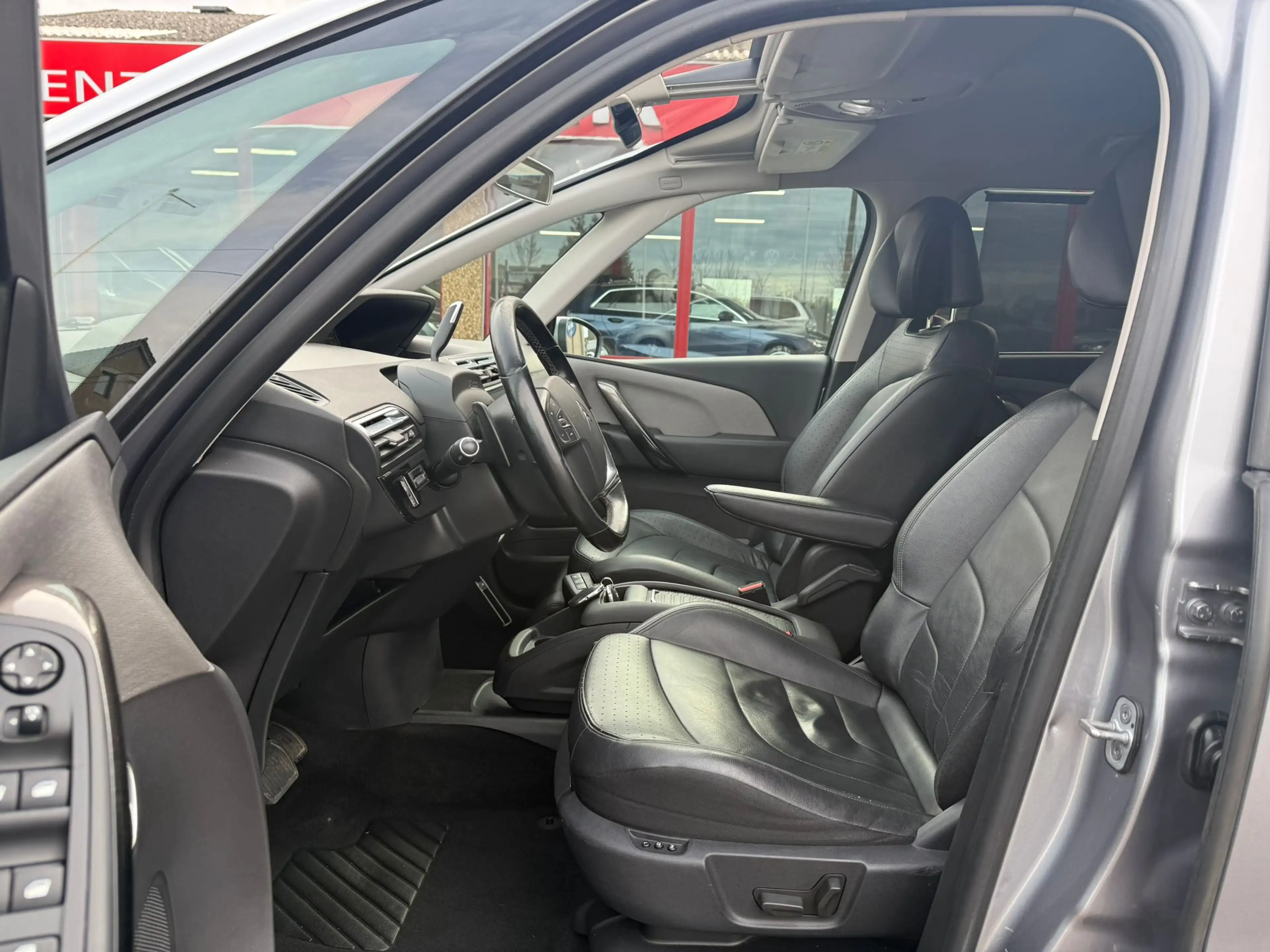 Citroen C4 Picasso 1.6HDI 115CV 7PLACES BOITE AUTO CAMERA — photo 10
