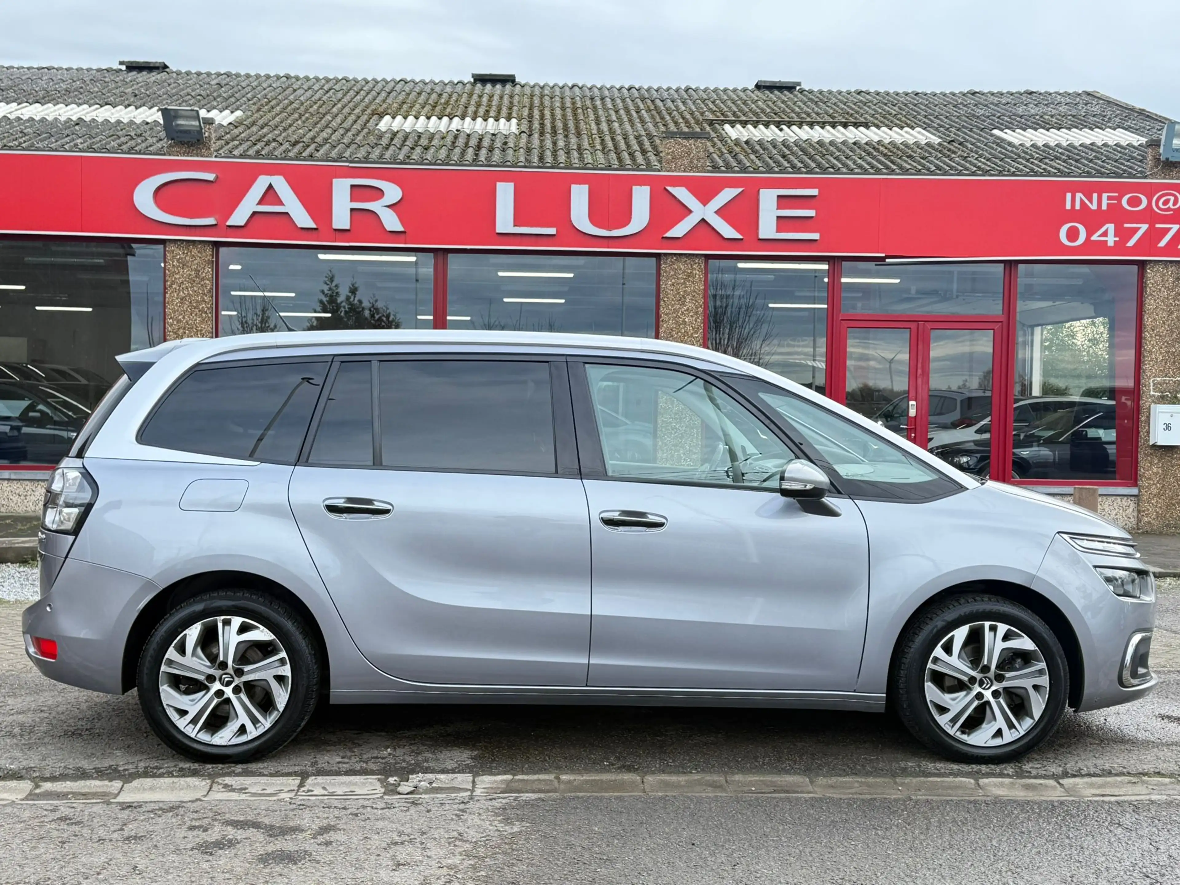 Citroen C4 Picasso 1.6HDI 115CV 7PLACES BOITE AUTO CAMERA — photo 6