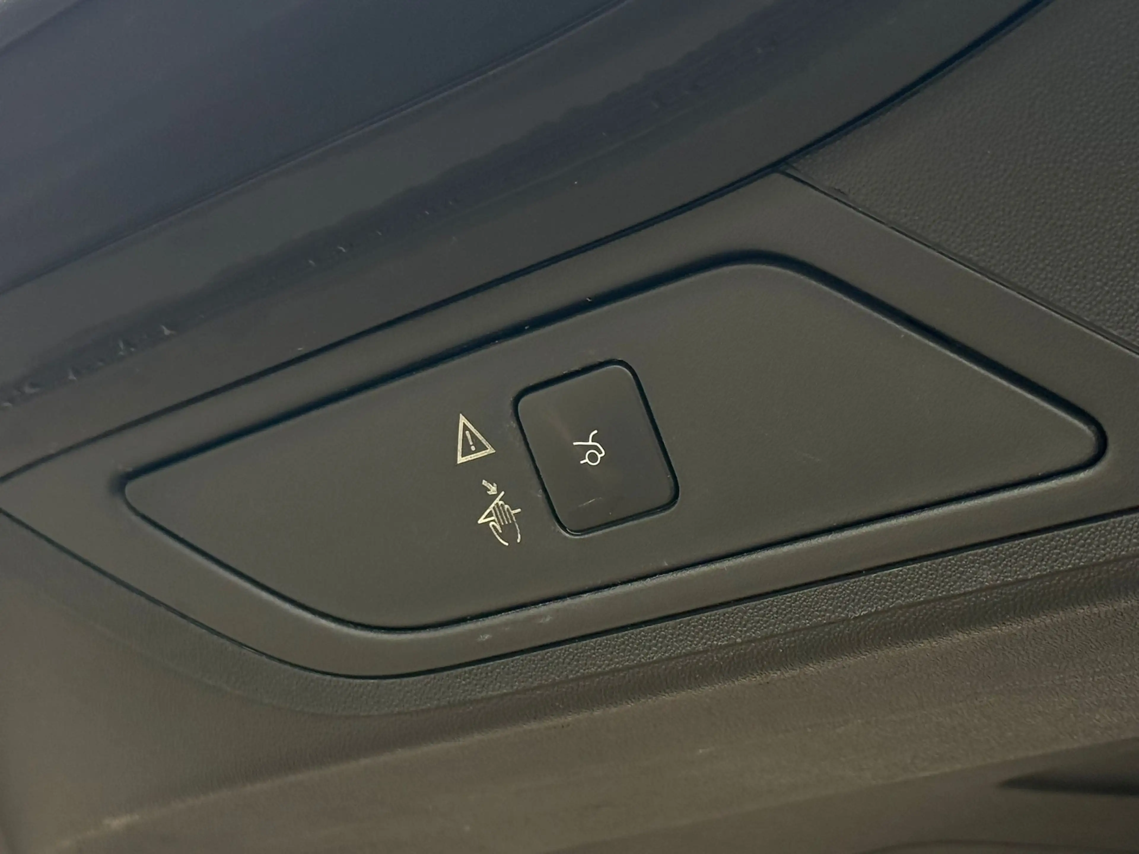 Citroen C4 Picasso 1.6HDI 115CV 7PLACES BOITE AUTO CAMERA — photo 14