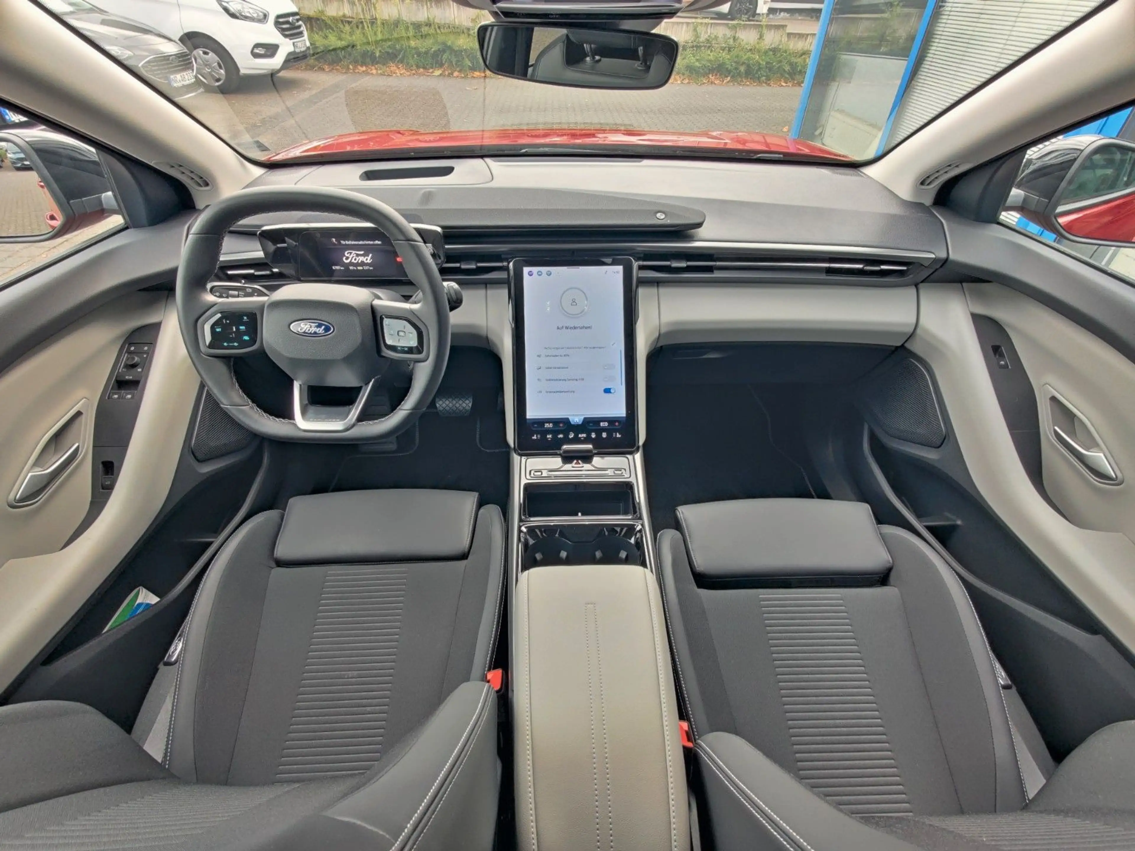 Ford Explorer Select RWD — photo 11