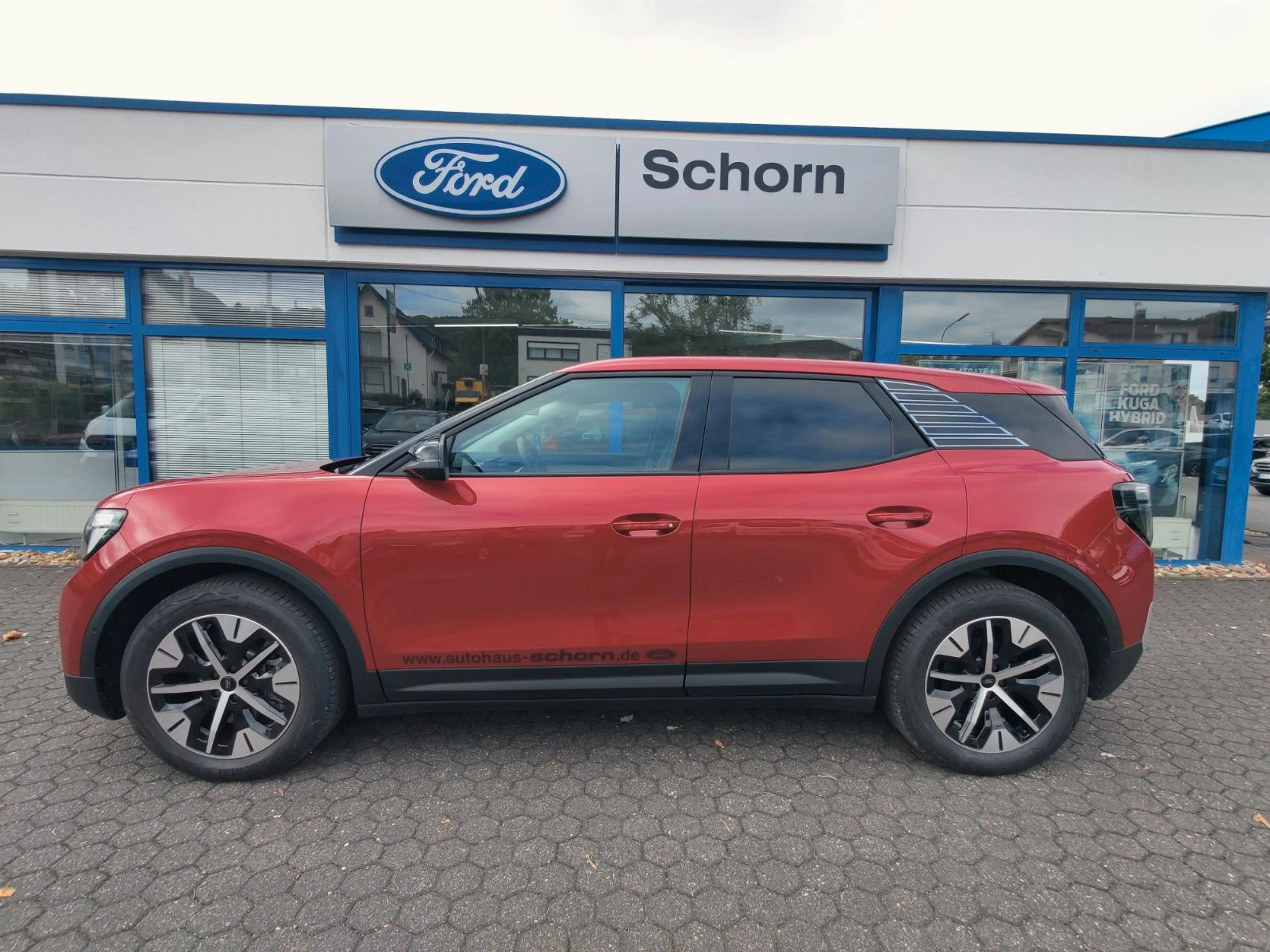 Ford Explorer Select RWD — photo 4