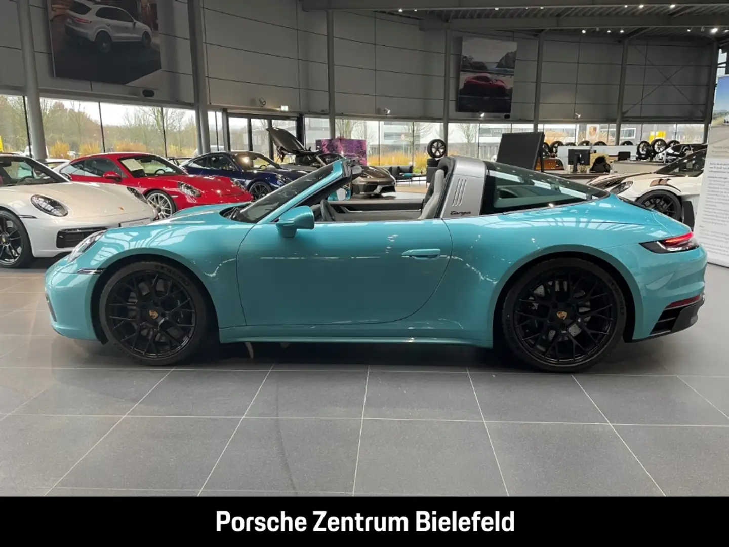 Porsche 992 911 Targa 4 GTS Ipanemablaumetallic BOSE LED Bleu - 2