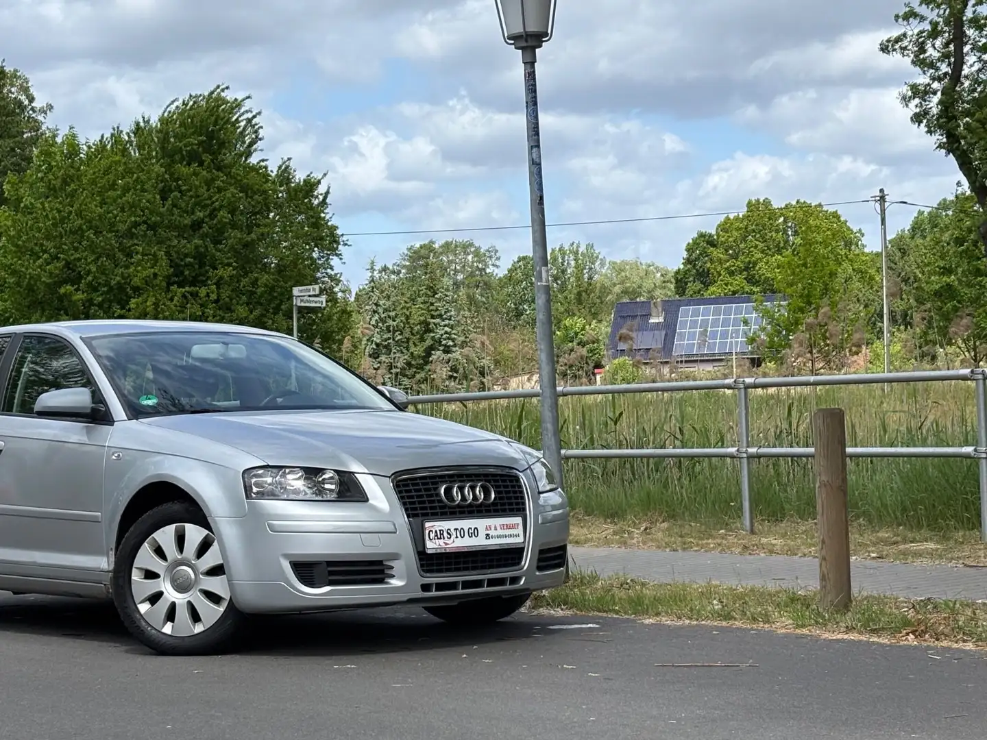 Audi A3 Sportback 2.0 TDI Attraction Silber - 1