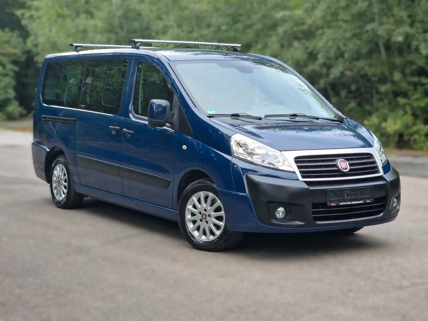 Fiat Scudo SCUDO Panorama Executive L2H1 (9 SITZER/TÜV NEU) Blau - 1