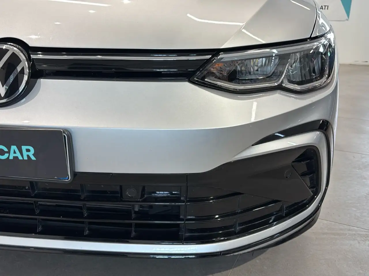 Volkswagen Golf Variant 2.0 TDI SCR R-Line DSG 18