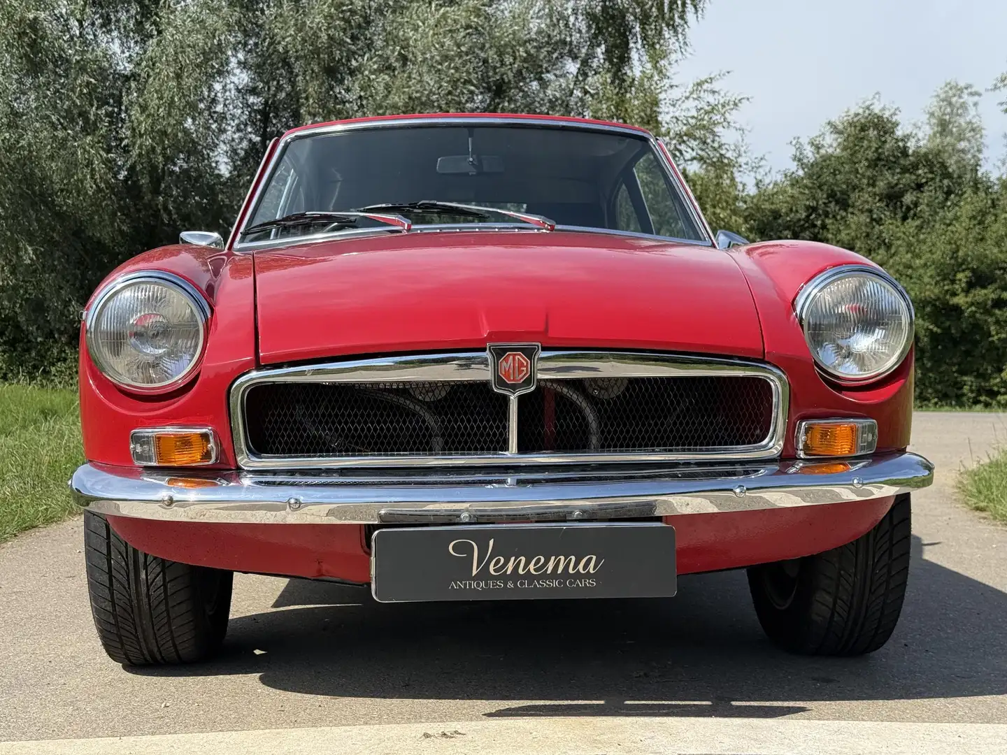MG Sonstige B gt v8 Rot - 2