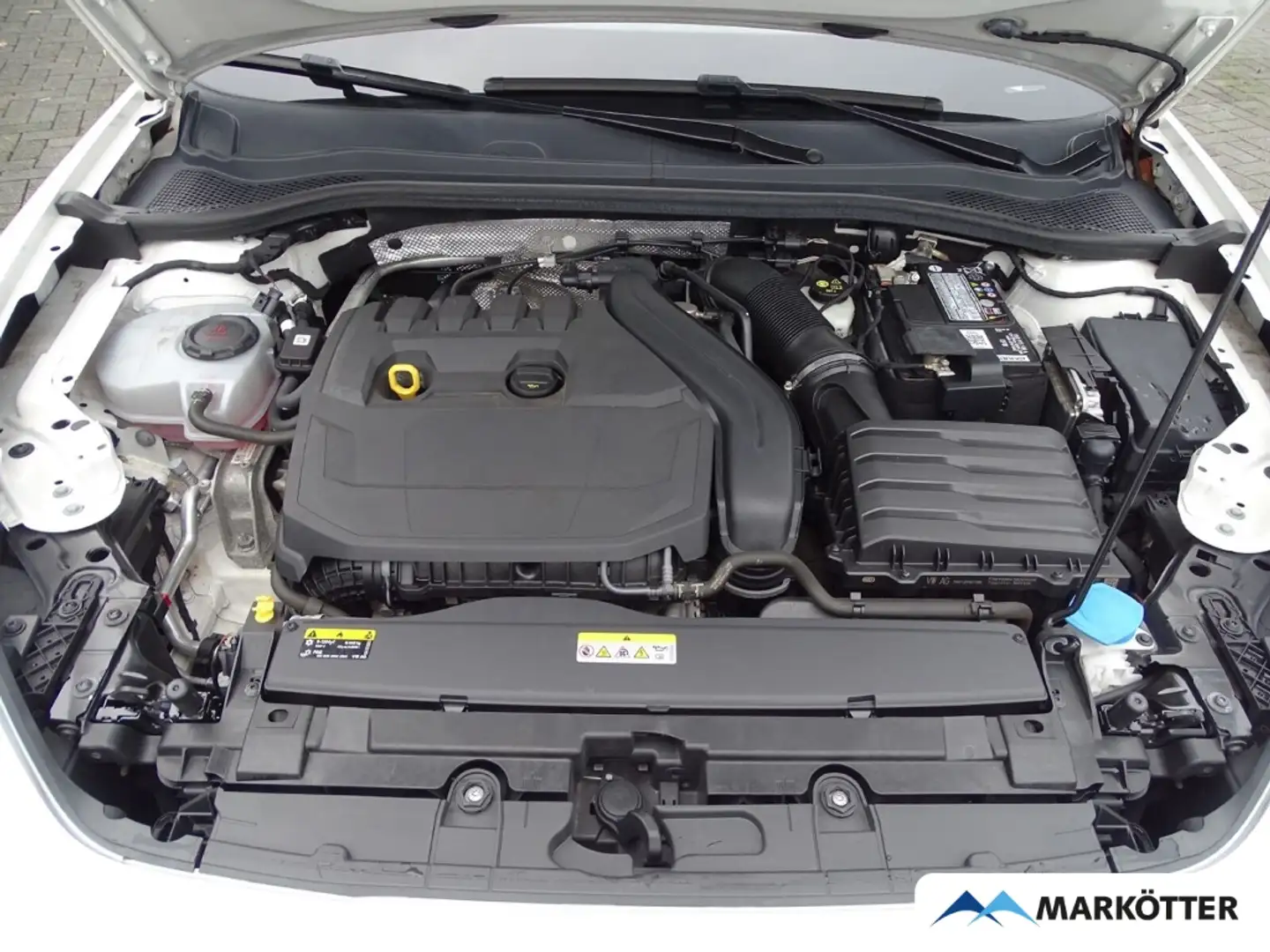 SEAT Leon Sportstourer FR  ACC/PDC/LED/LHZ/CarPlay Weiß - 2