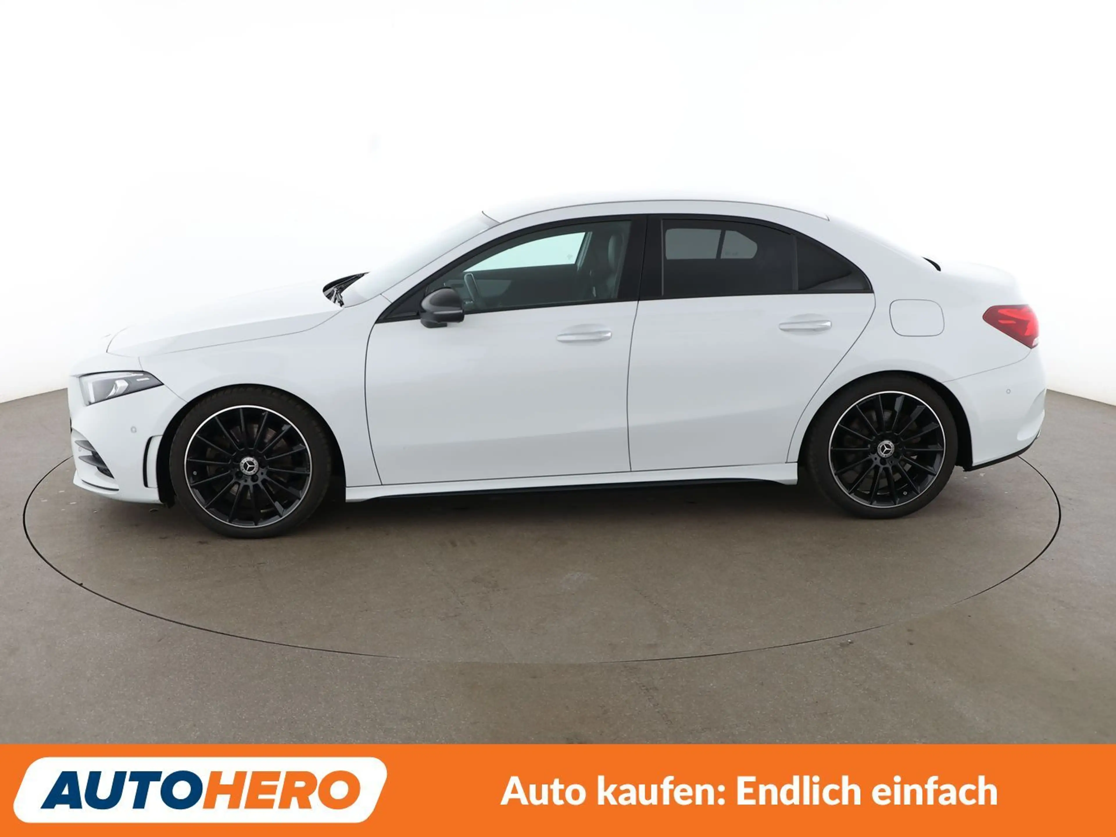 Mercedes-Benz A 250 A 250e AMG Line Aut.*NAVI*HEAD-UP*LED*ACC*CAM*SHZ* — photo 3