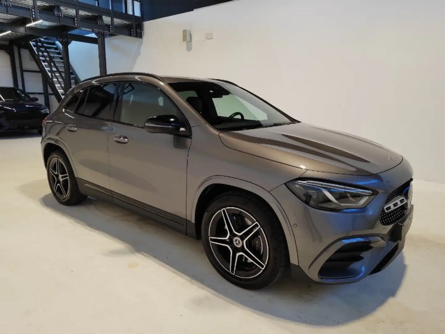 Mercedes-Benz GLA 220 GLA 220 d Automatic 4Matic AMG Line Advanced Plus Gris - 1