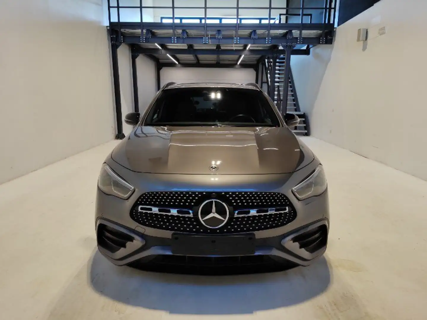 Mercedes-Benz GLA 220 GLA 220 d Automatic 4Matic AMG Line Advanced Plus Gris - 2