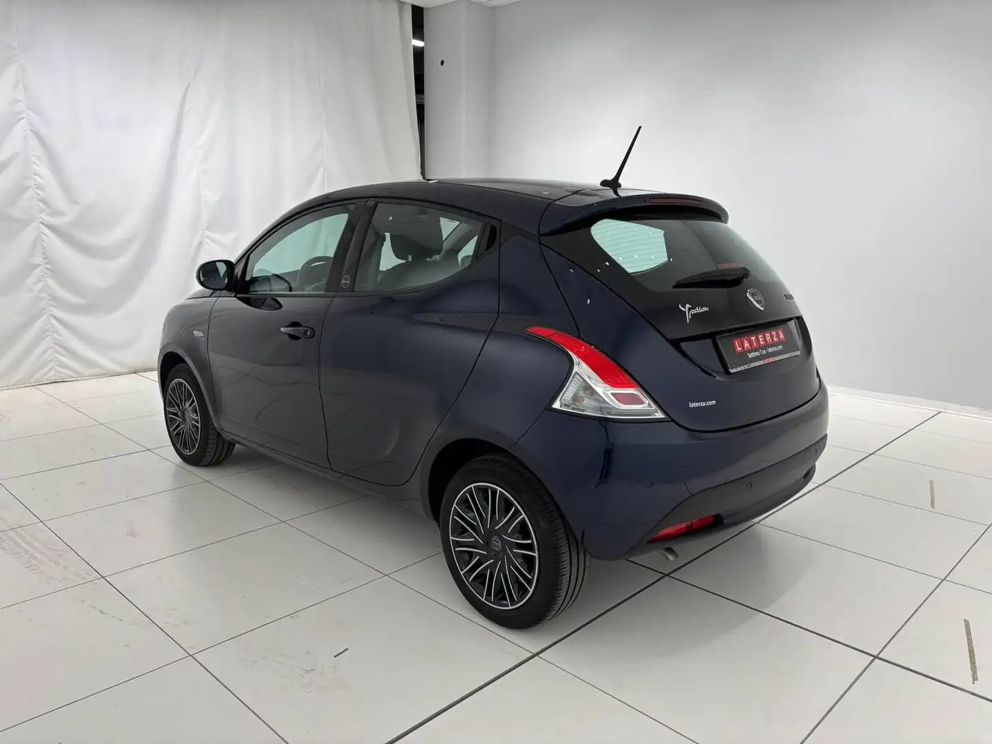 Lancia Ypsilon 5 Porte 1.0 FireFly Hybrid Silver Blu/Azzurro - 2