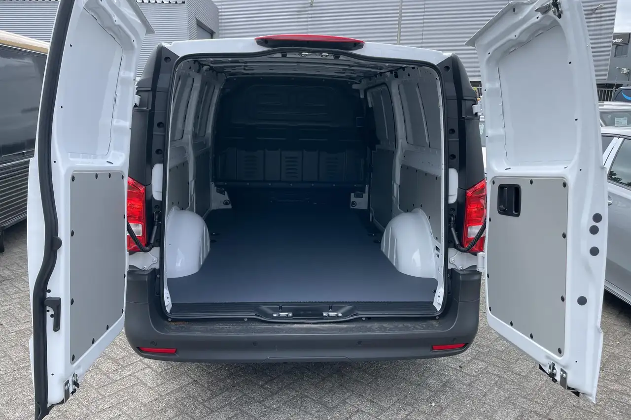 Mercedes-Benz Vito 2026 — фото 10